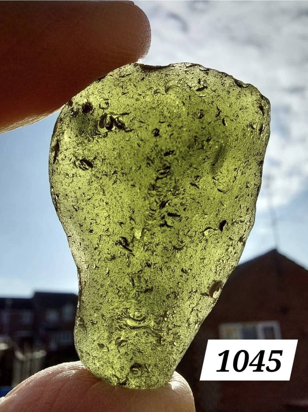 Moldavite Piece, CHLUM FIELD, 15.77g, Tektite (Ref: 1045)