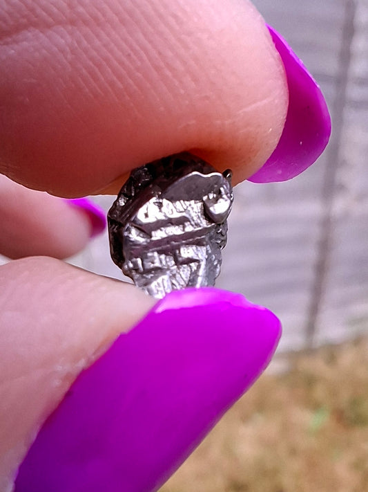 Campo del Cielo, 0.87g, Nickel Iron Meteorite (Ref: C4)
