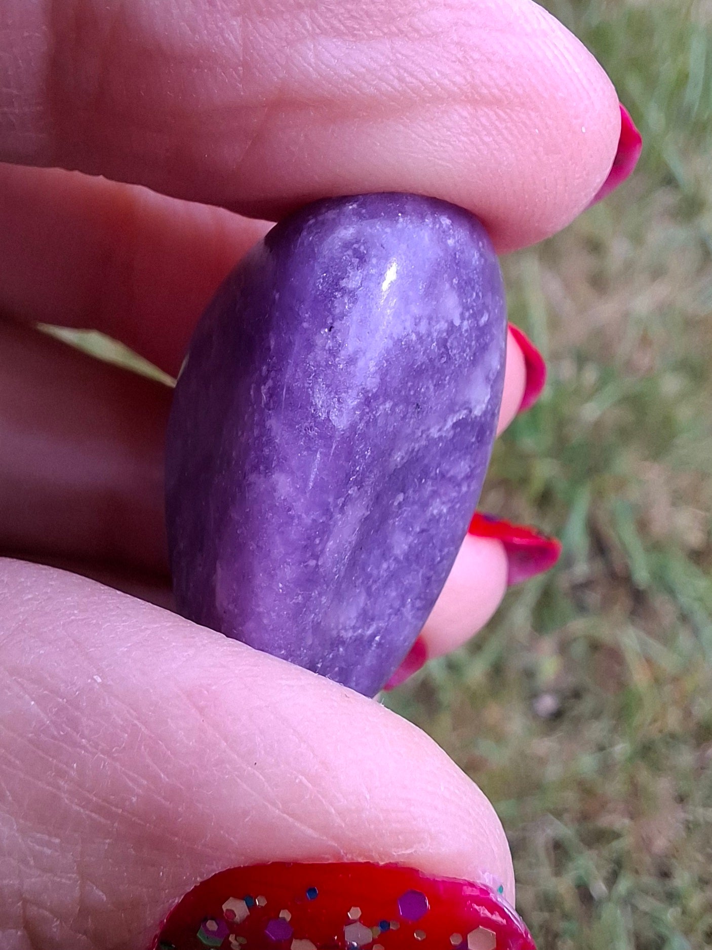 Lepidolite, Tumble Stone, Crystal (Ref: T117)