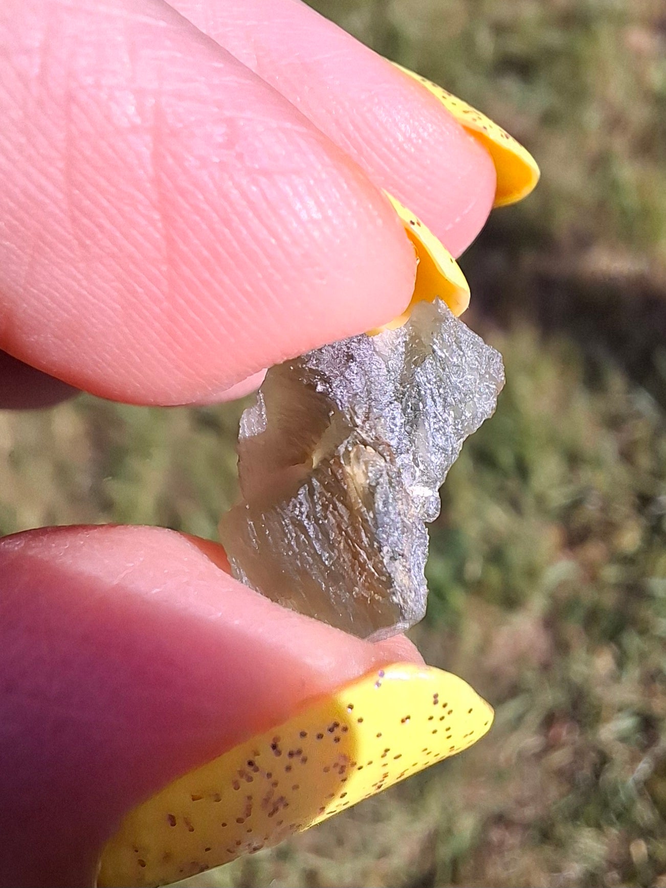 Moldavite Piece, 0.75g, Tektite (Ref: 1483)