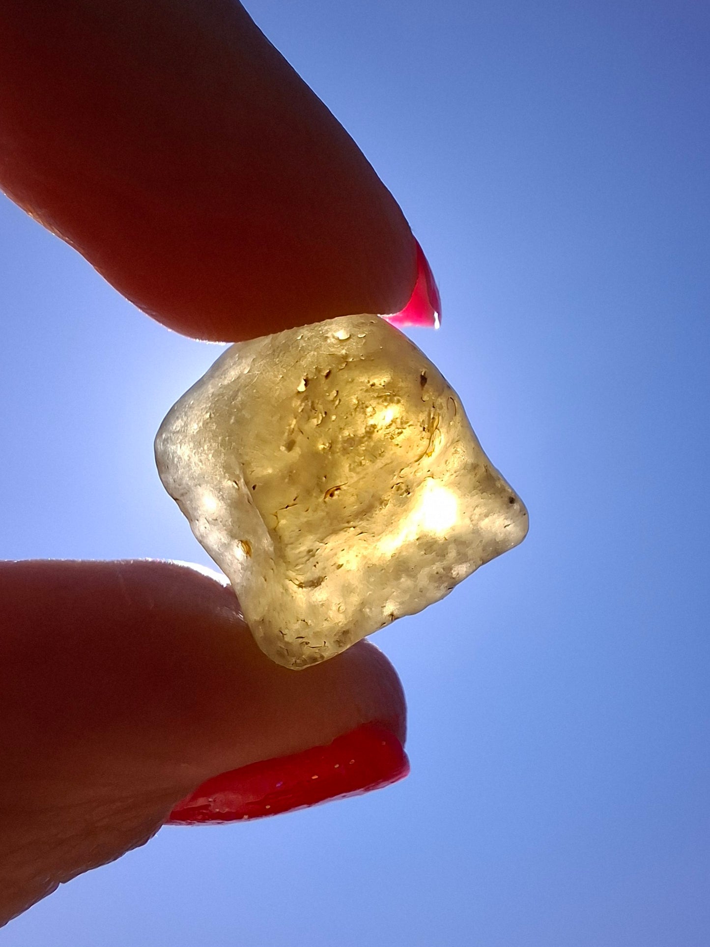 Libyan Desert Glass (darker) Piece, 4.92g, Tektite (Ref: L1364)