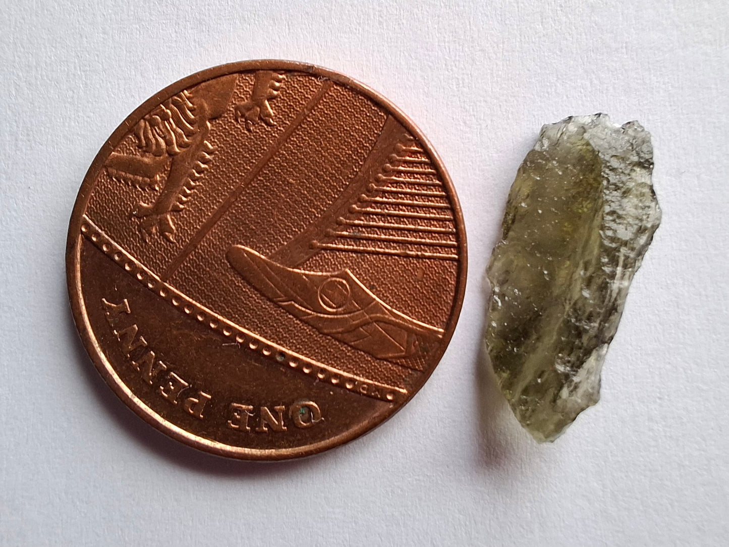 Moldavite Piece, 0.44g, Tektite (Ref: 1420)