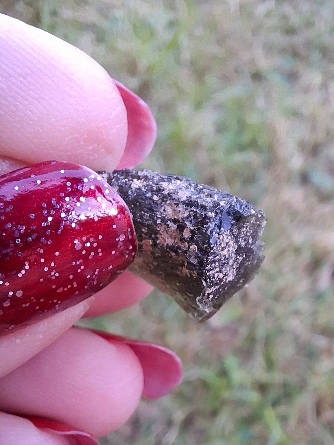 Moldavite Piece, 2.38g, Tektite (Ref: 1466)