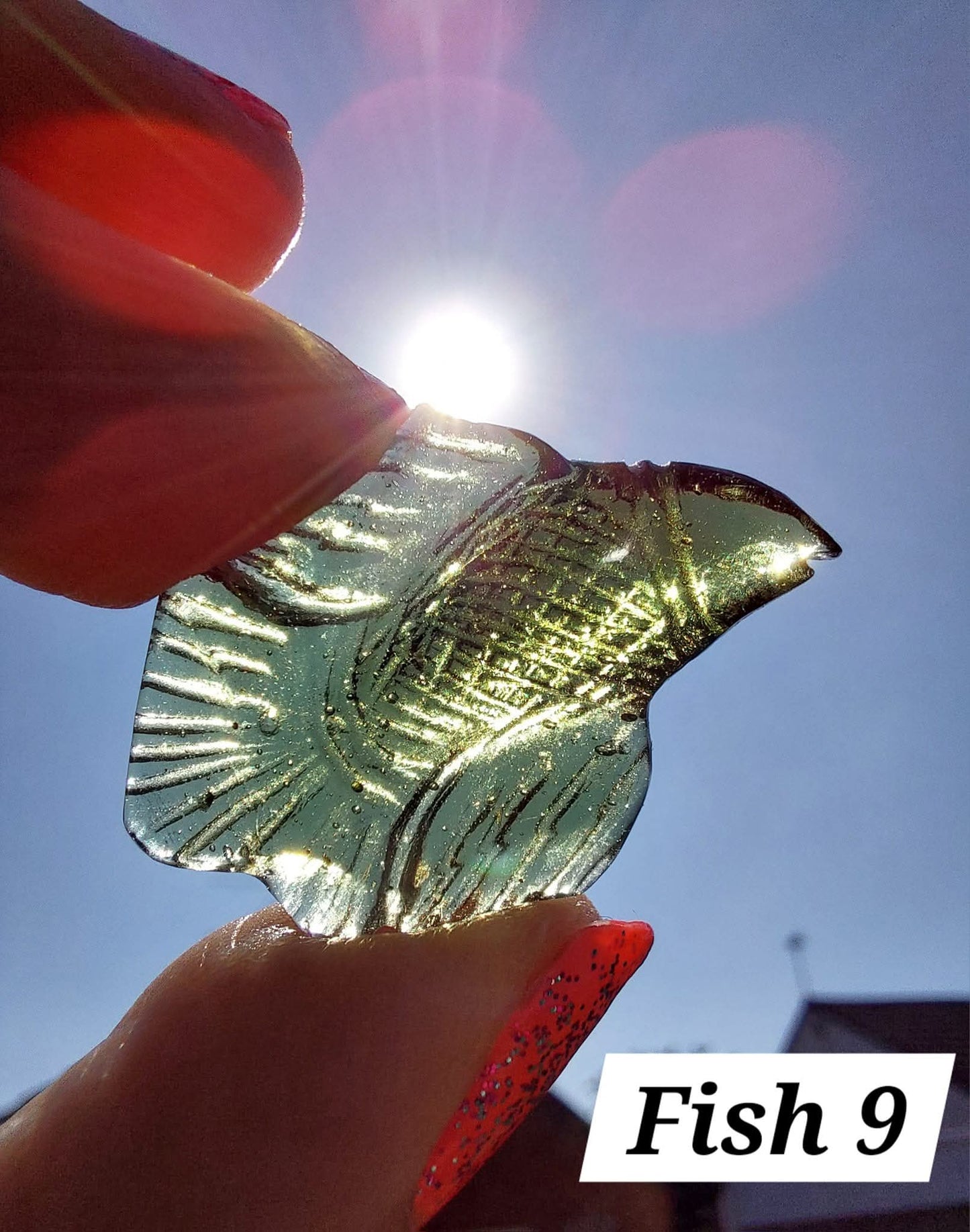 Moldavite FISH carving, (flat back), 3.29g, Tektite (Ref: Fish9)