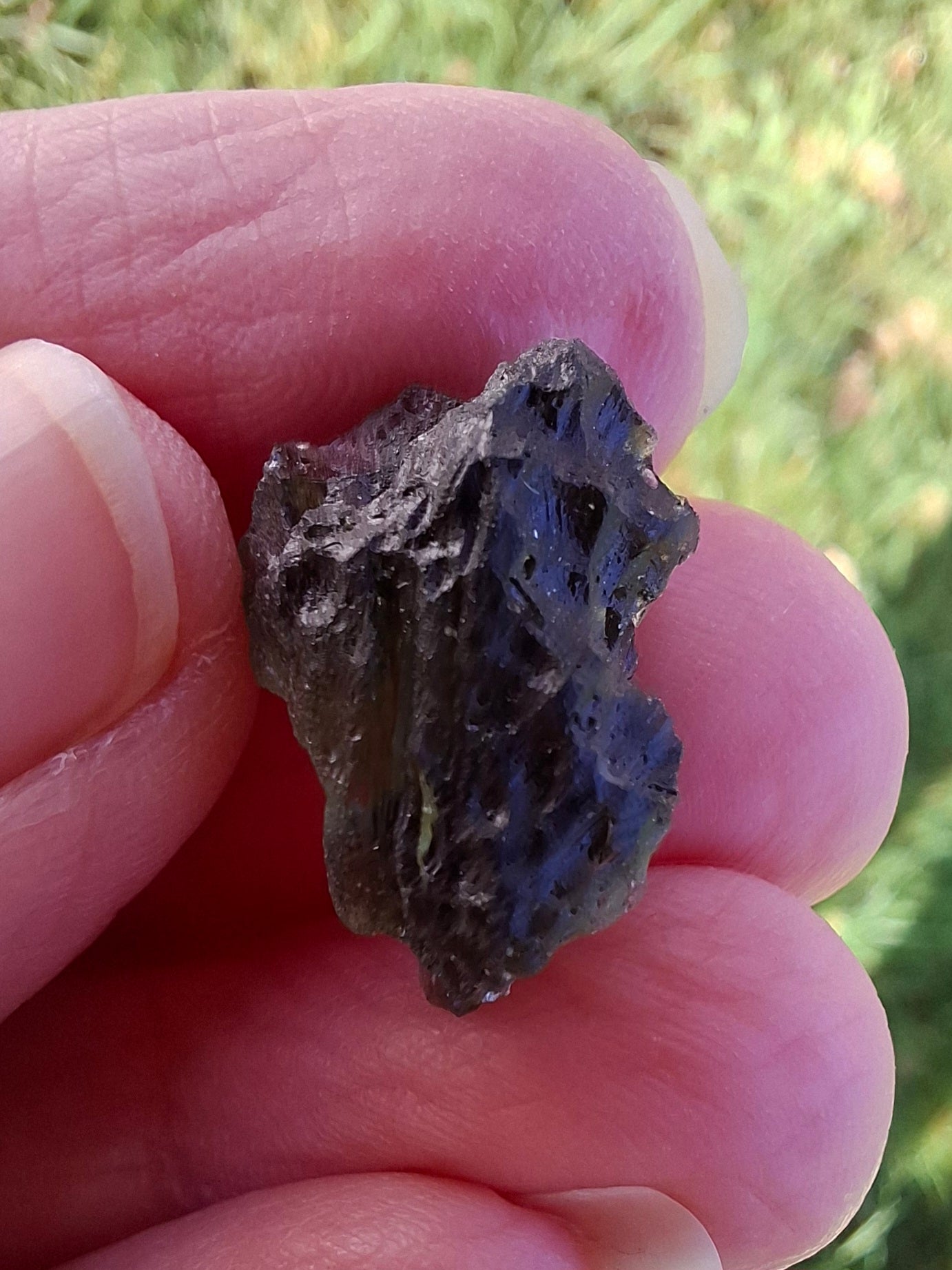 Moldavite Piece, 2.18g, Tektite (Ref: 1337)