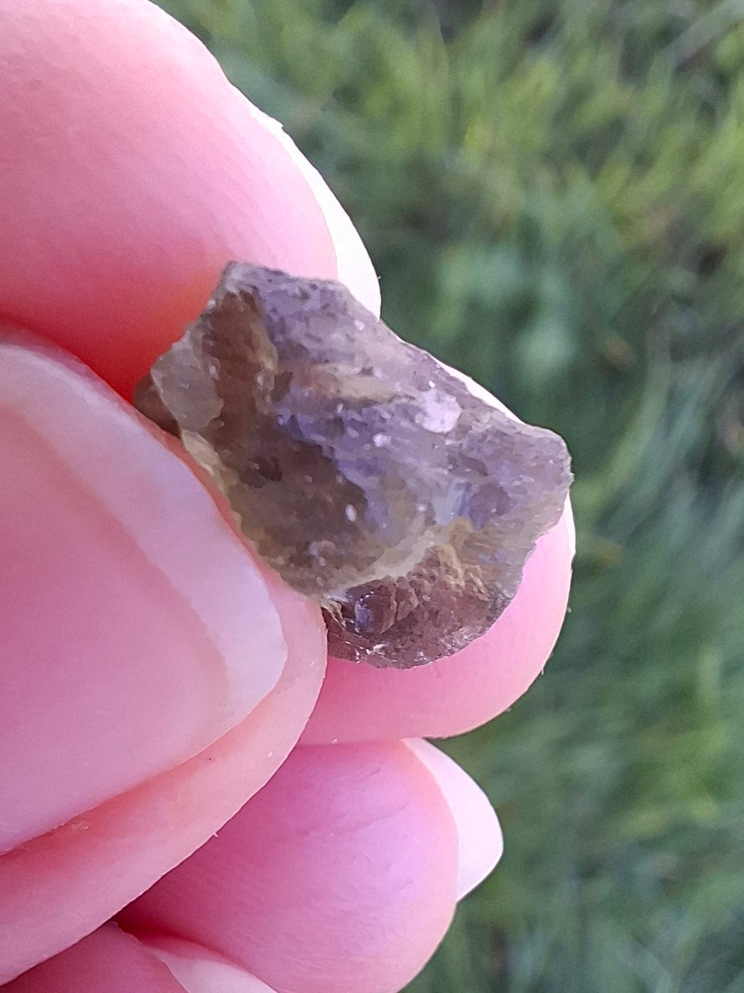 DRILLED, Moldavite Piece, 0.67g, Tektite (Ref: D21)