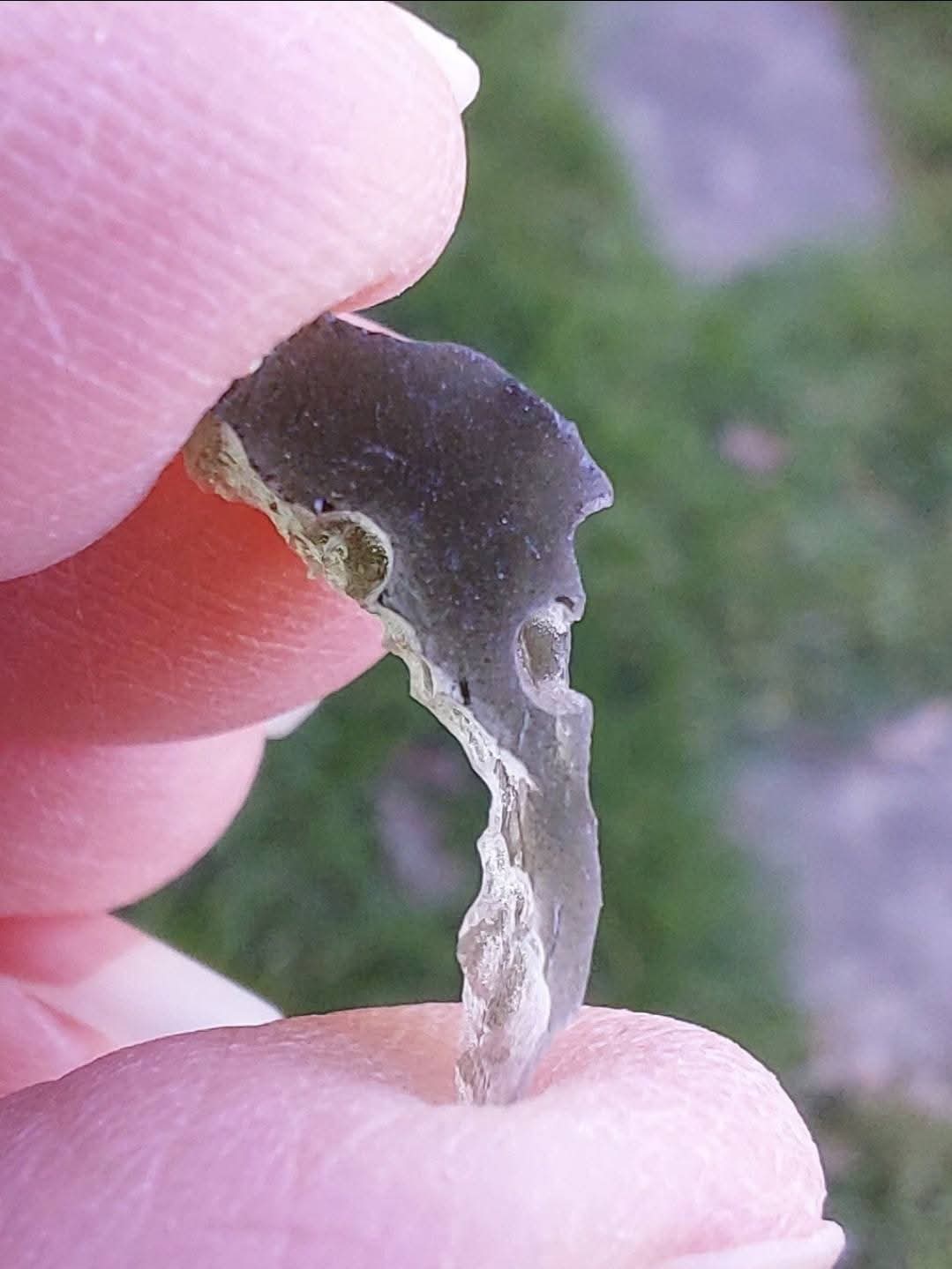 Moldavite Piece, 0.89g, Tektite (Ref: 1011)