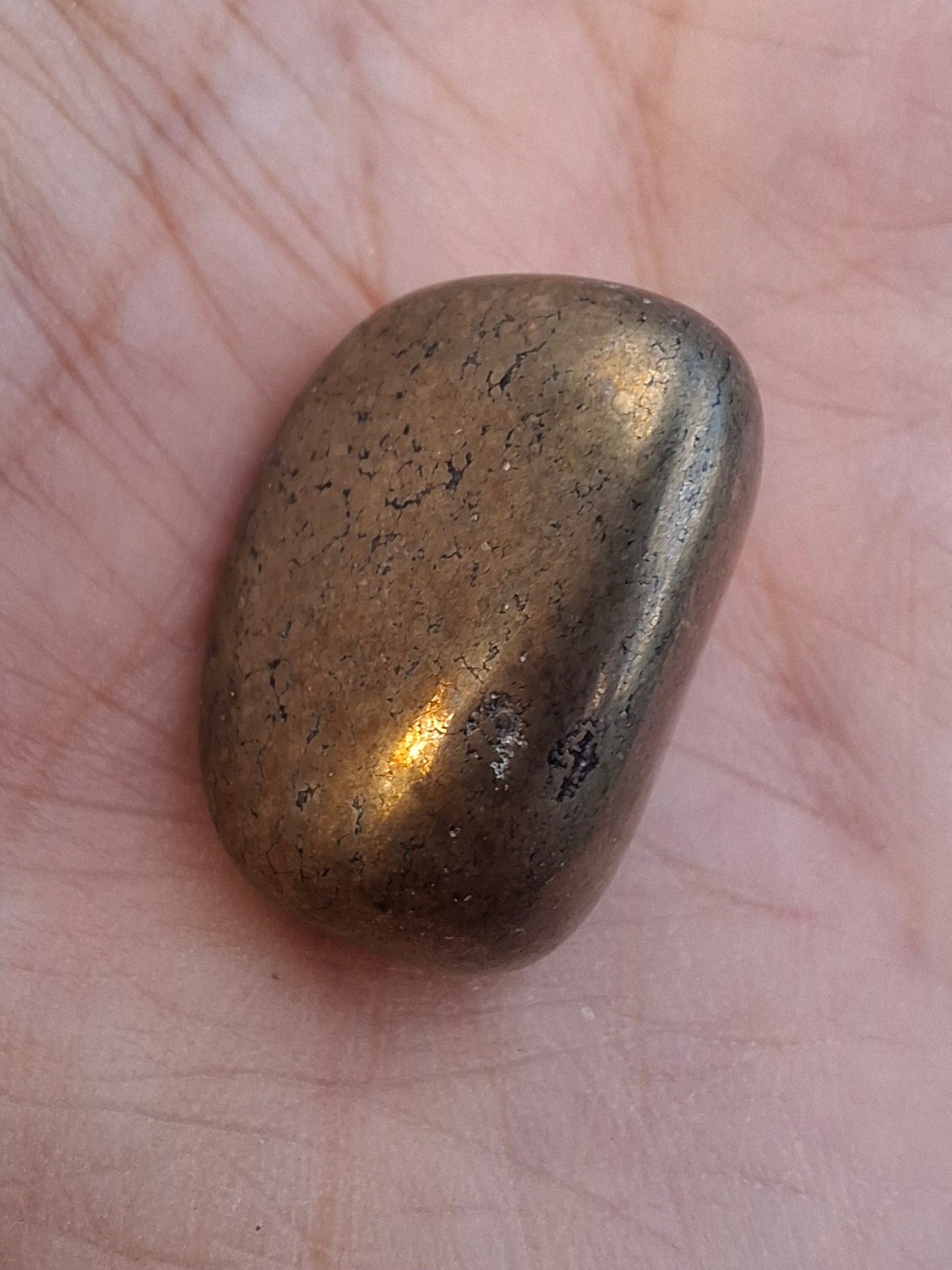 Apache Gold Tumble Stone, Crystal (Ref: T232)