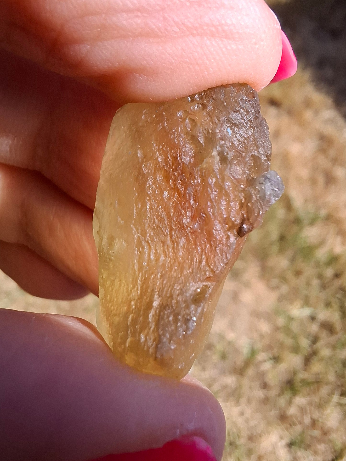 Libyan Desert Glass (darker) Piece, 7.32g, Tektite (Ref: L1369)