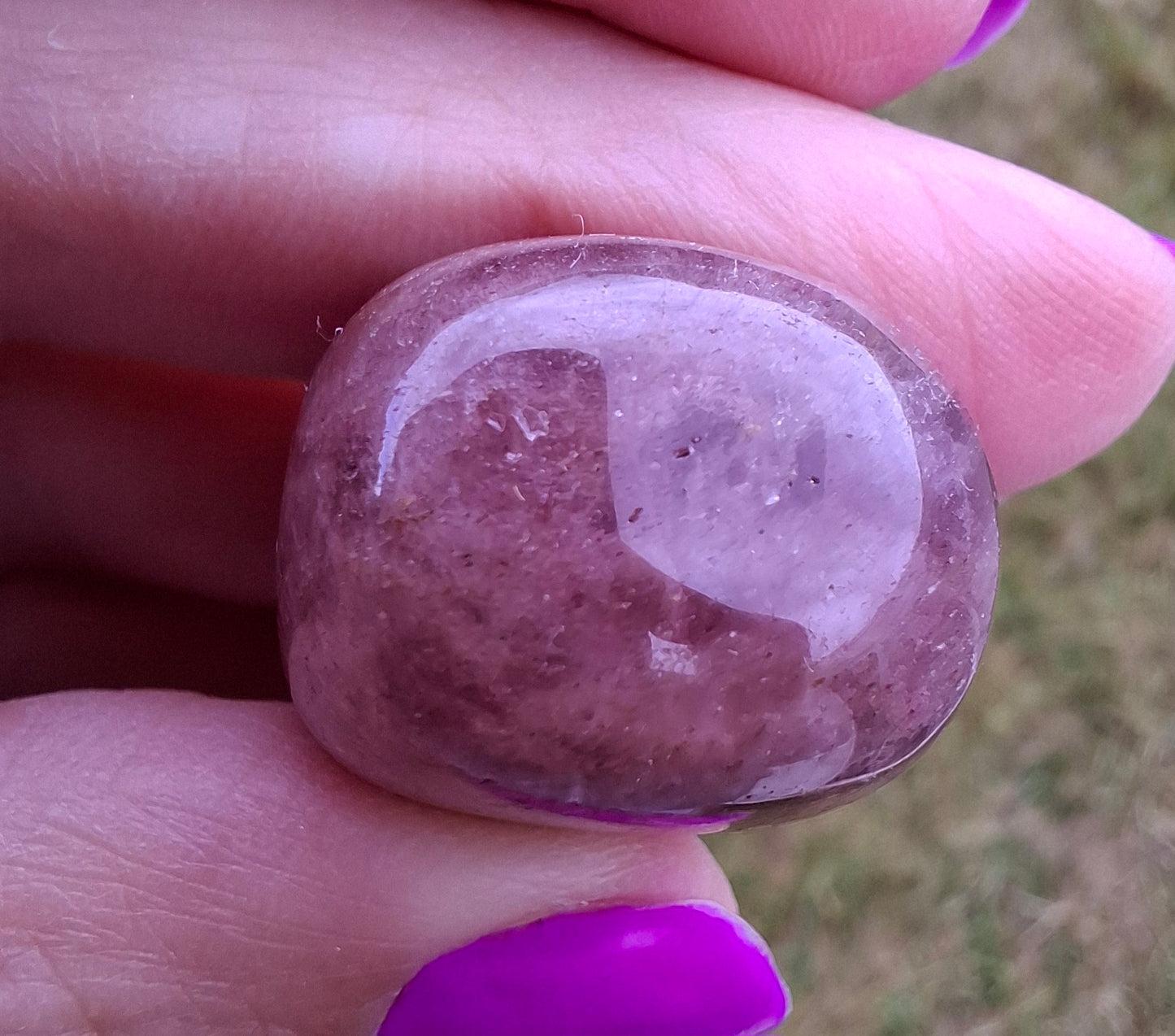 Strawberry Quartz, Tumble Stone, Crystal (Ref: T12)