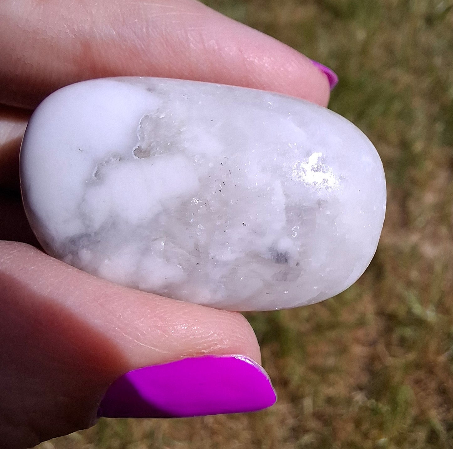 Howlite, Tumble Stone, Crystal (Ref: T43)