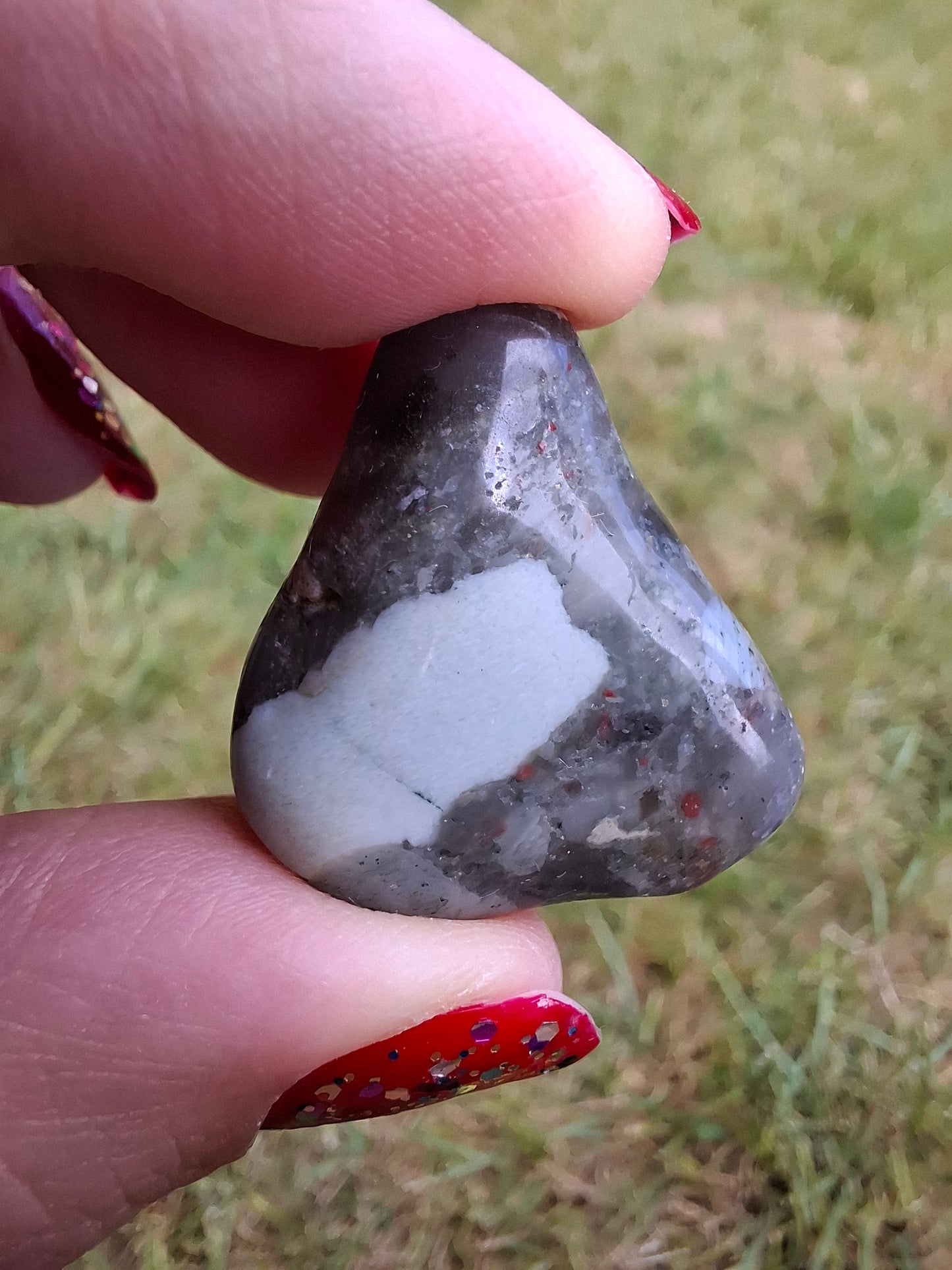 African Blood Stone, Tumble Stone, Crystal (Ref: T178)