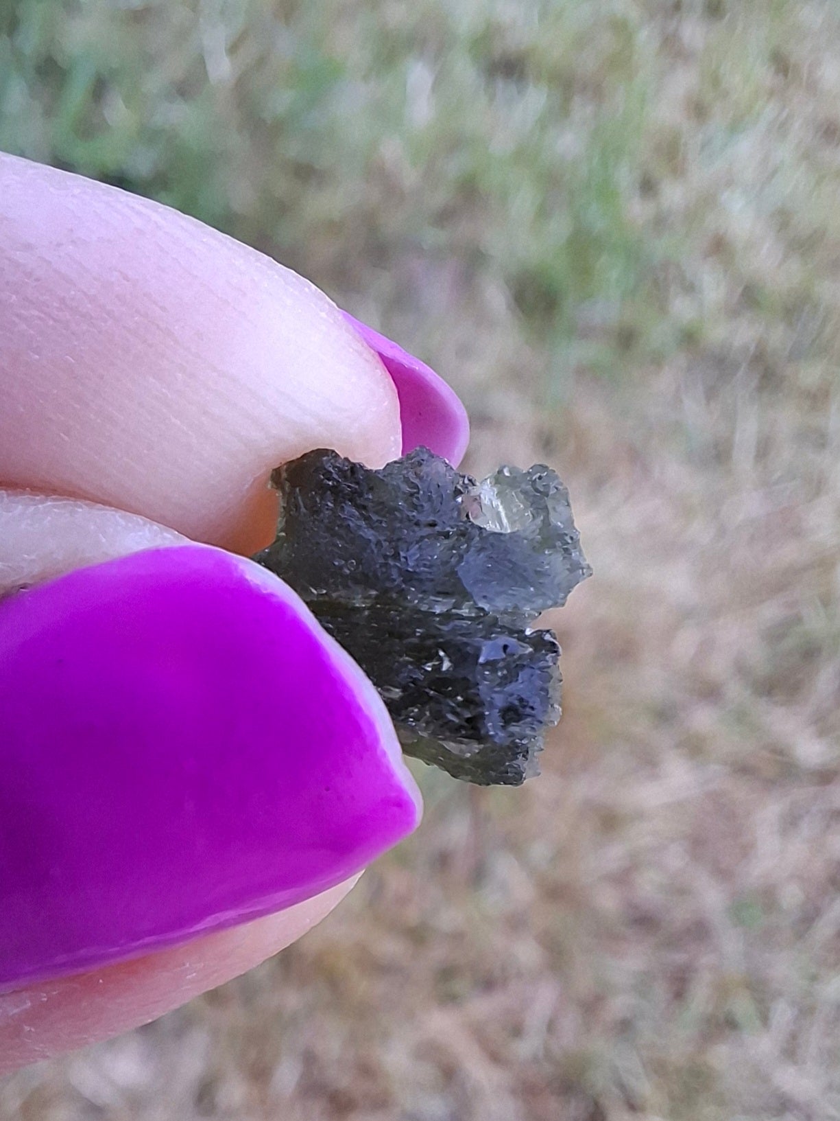 Moldavite Piece, 0.84g, Tektite (Ref: 1445)