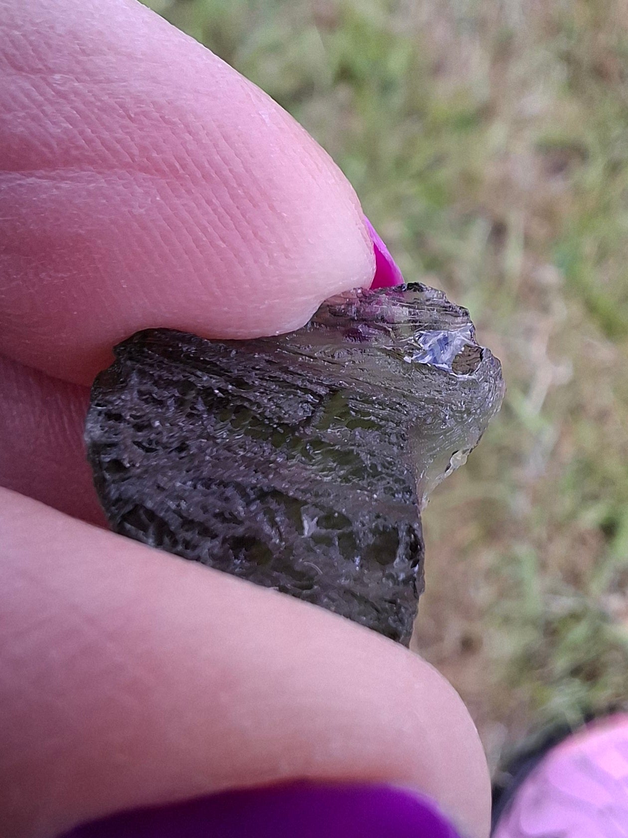Moldavite Piece, 1.92g, Tektite (Ref: 1426)
