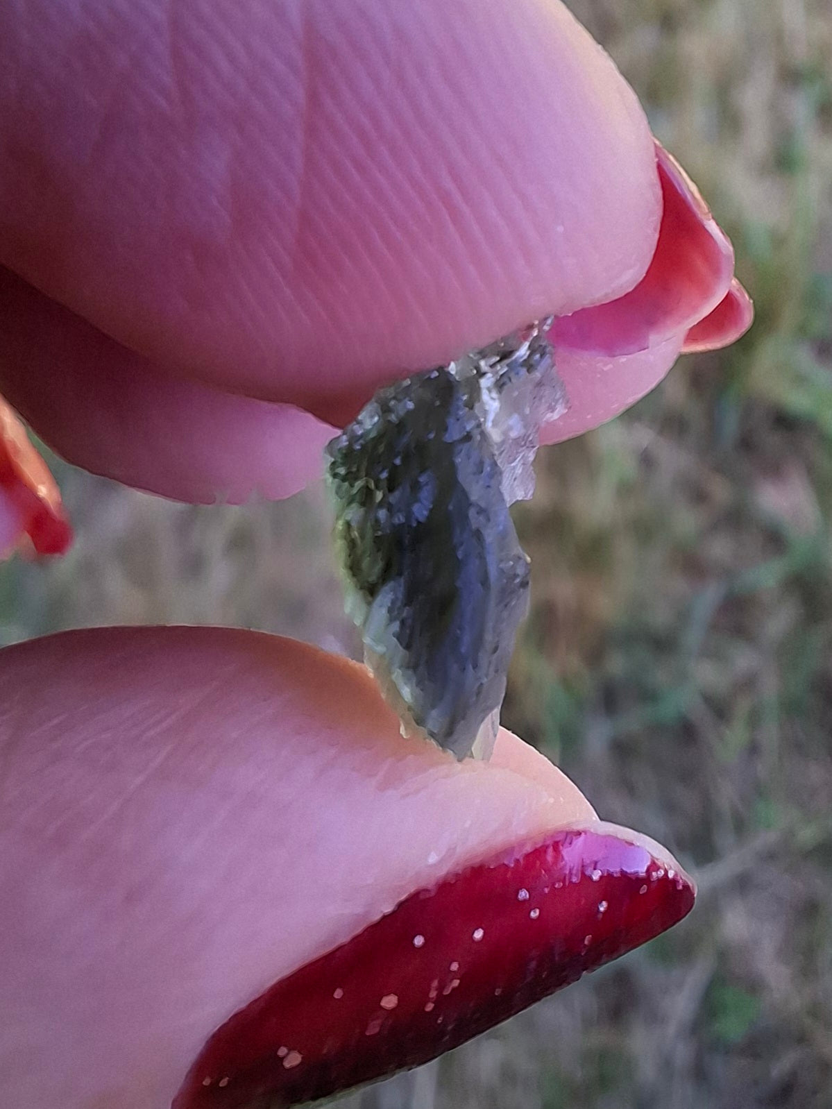 Moldavite Piece, 0.60g, Tektite (Ref: 1473)