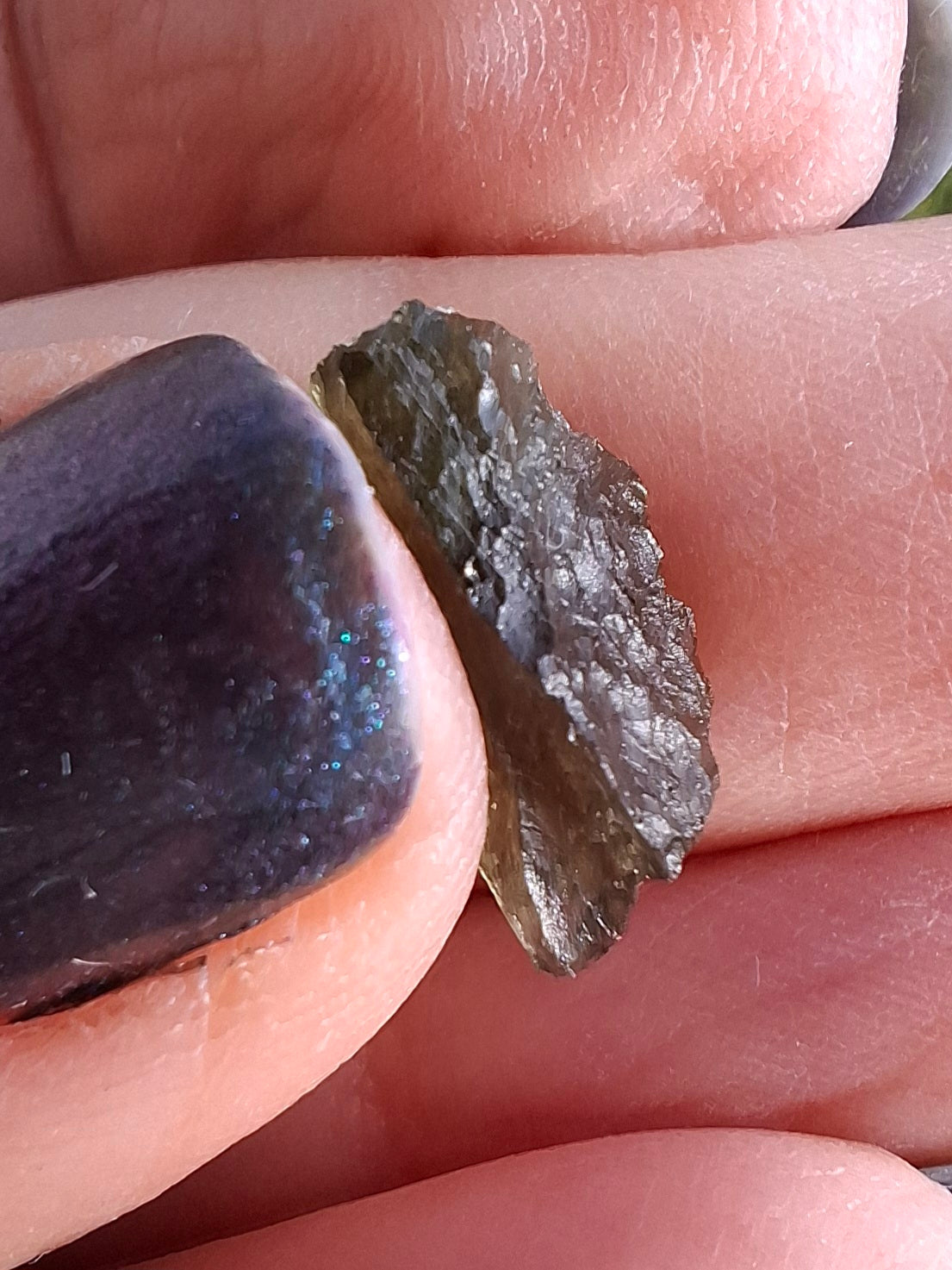 Moldavite Piece, 0.69g, Tektite (Ref: 1384)