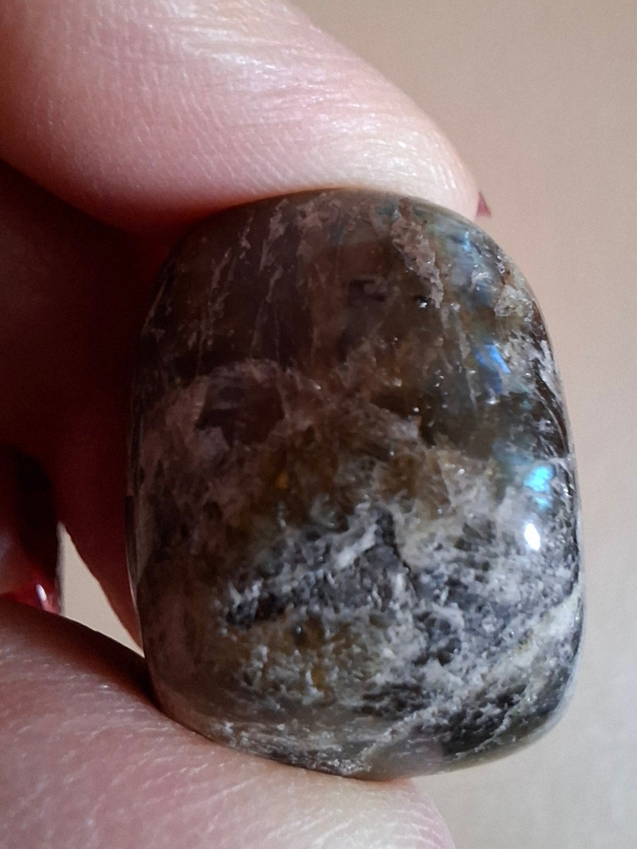 Labradorite, Tumble Stone, Crystal (Ref: T210)