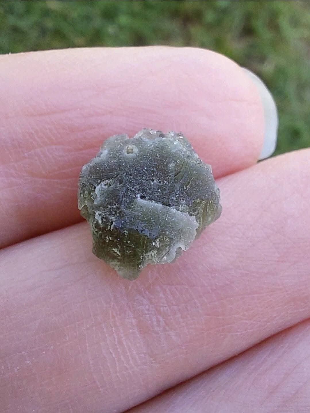Moldavite Piece, 0.93g, Tektite (Ref: 775)