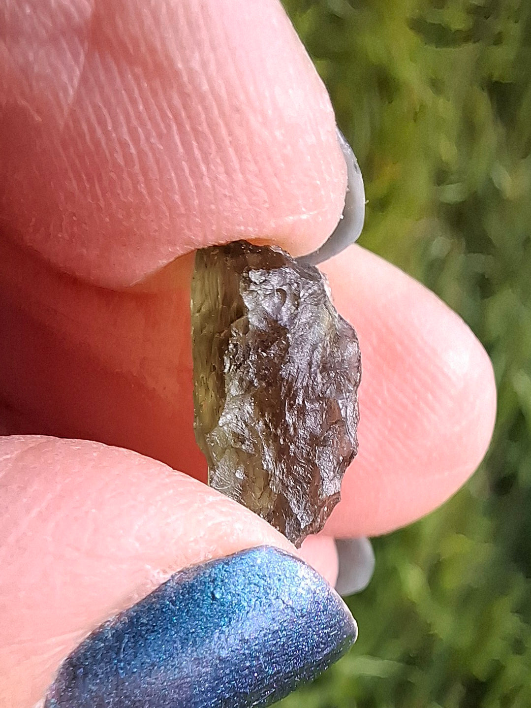 Moldavite Piece, 0.69g, Tektite (Ref: 1384)
