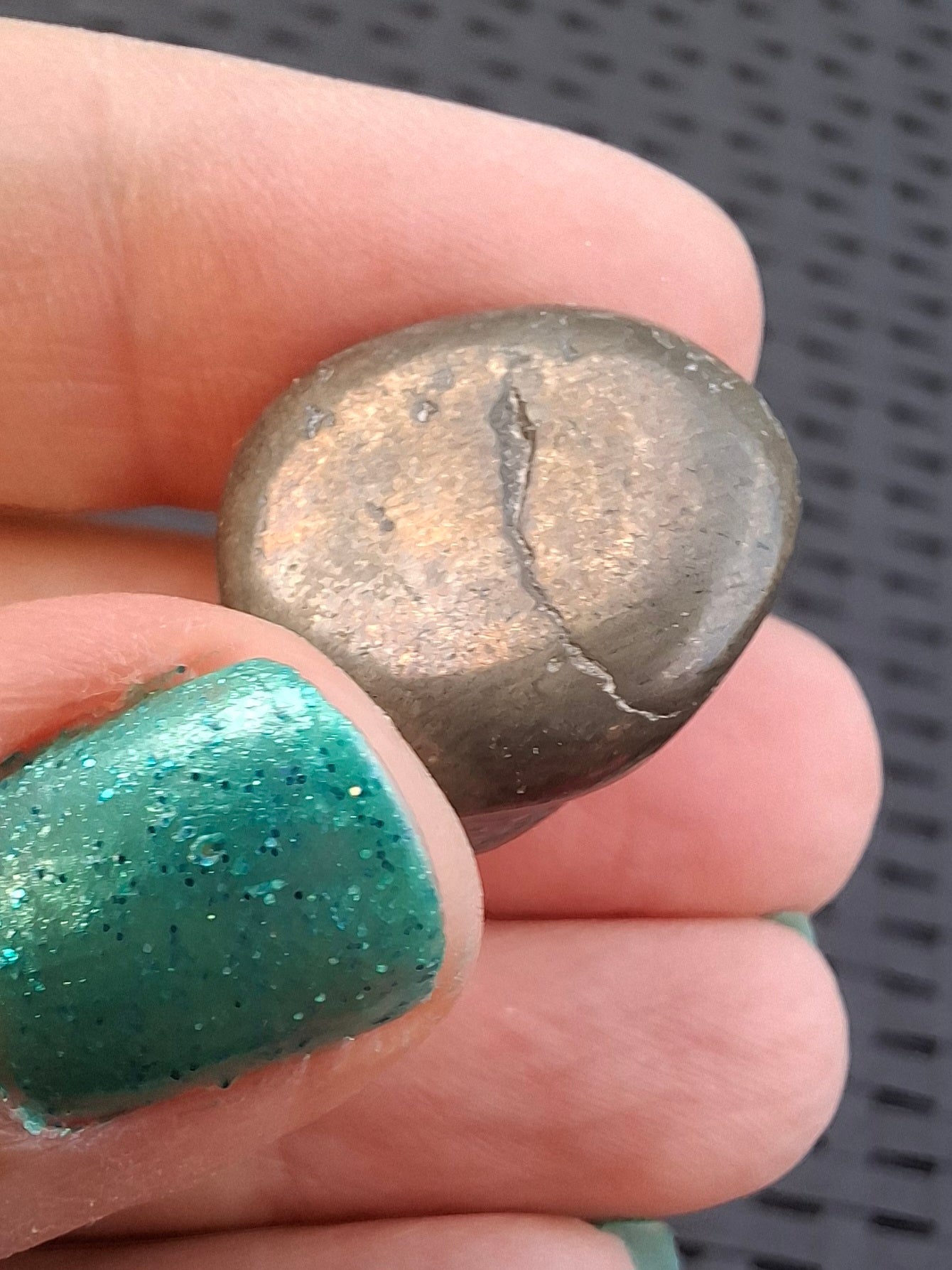 Apache Gold Tumble Stone, Crystal (Ref: T230)