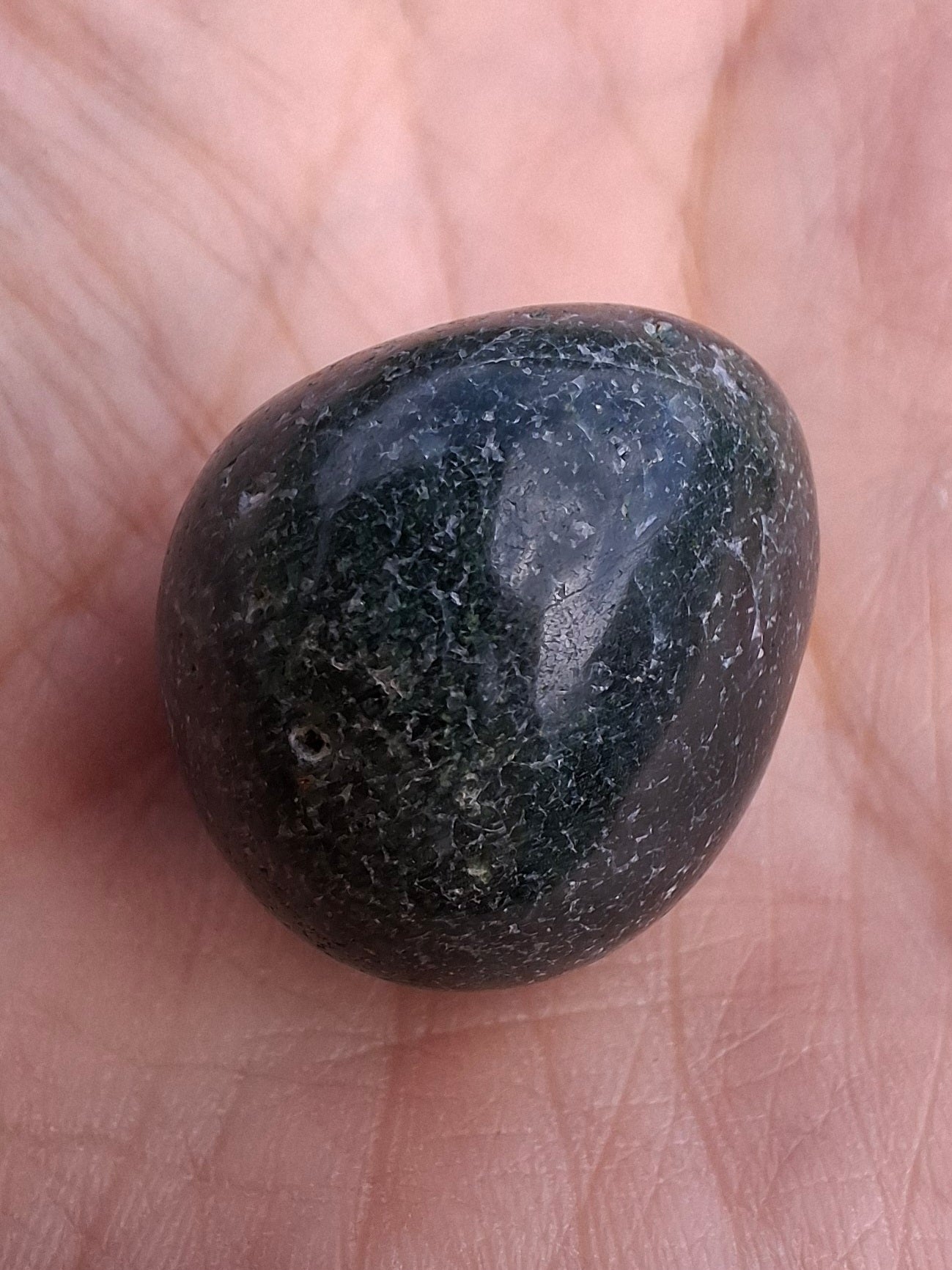 Green Moss Agate, Tumble Stone, Crystal (Ref: T166)