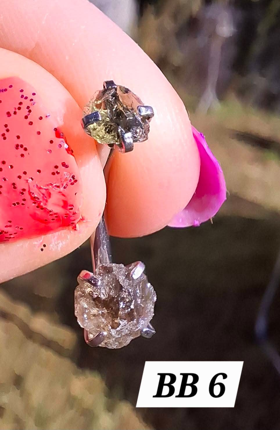 Moldavite (raw) BELLY BAR, 14G, Surgical Steel, Tektite (Ref: BB6)