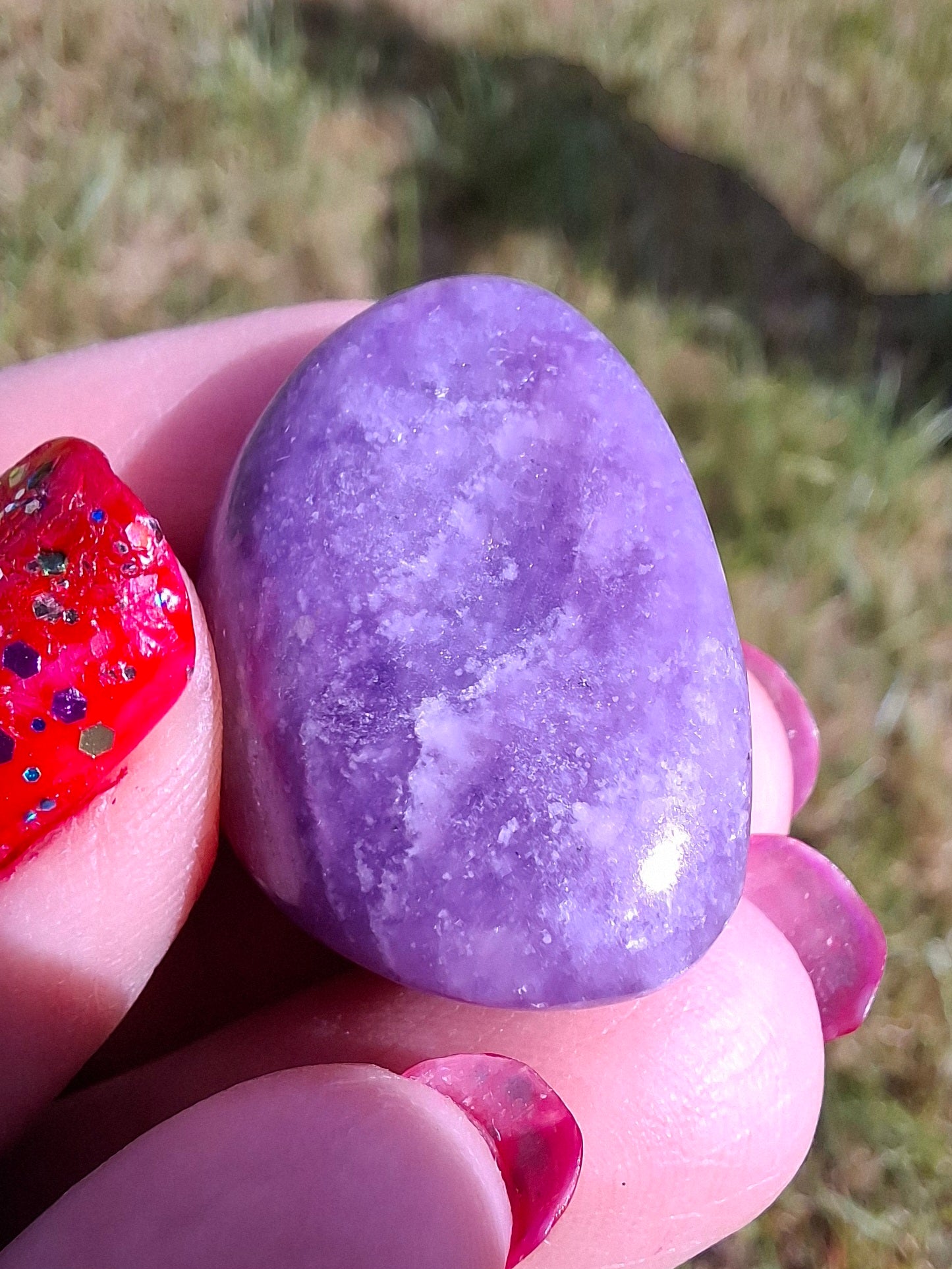 Lepidolite, Tumble Stone, Crystal (Ref: T117)