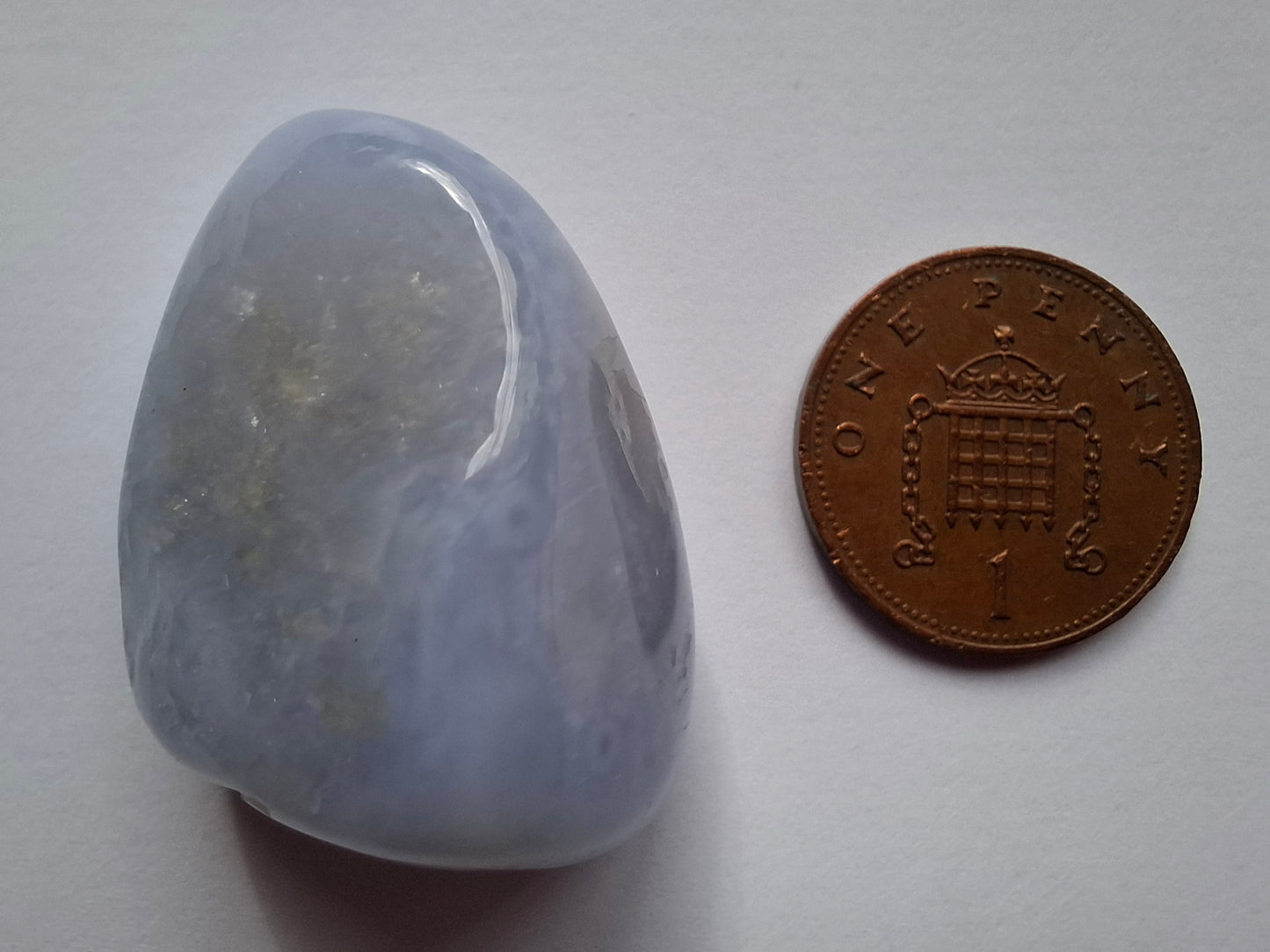 Blue Lace Agate, Tumble Stone, Crystal (Ref: T139)