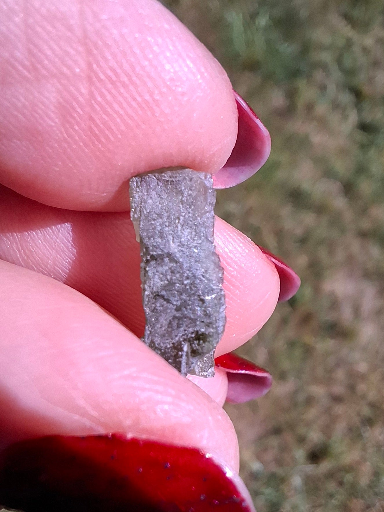 Moldavite Piece, 0.68g, Tektite (Ref: 1471)