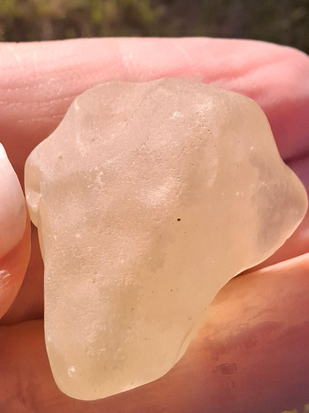 Libyan Desert Glass Piece, 12.90g, Tektite (Ref: LE243)