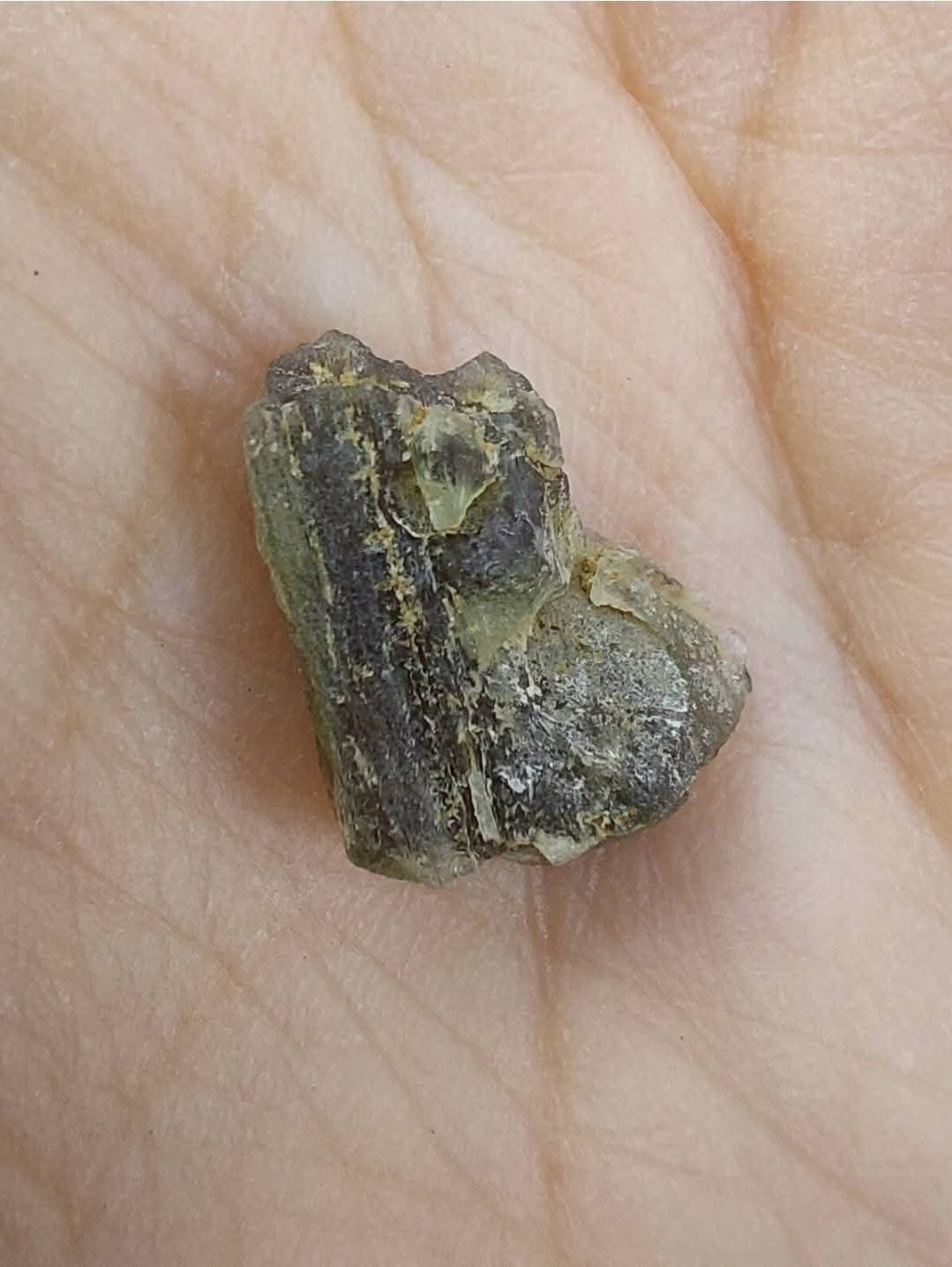 Moldavite Piece, 0.81g, Tektite (Ref: E164)