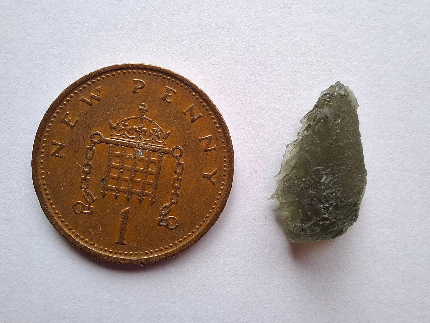 Moldavite Piece, 0.98g, Tektite (Ref: 1388)