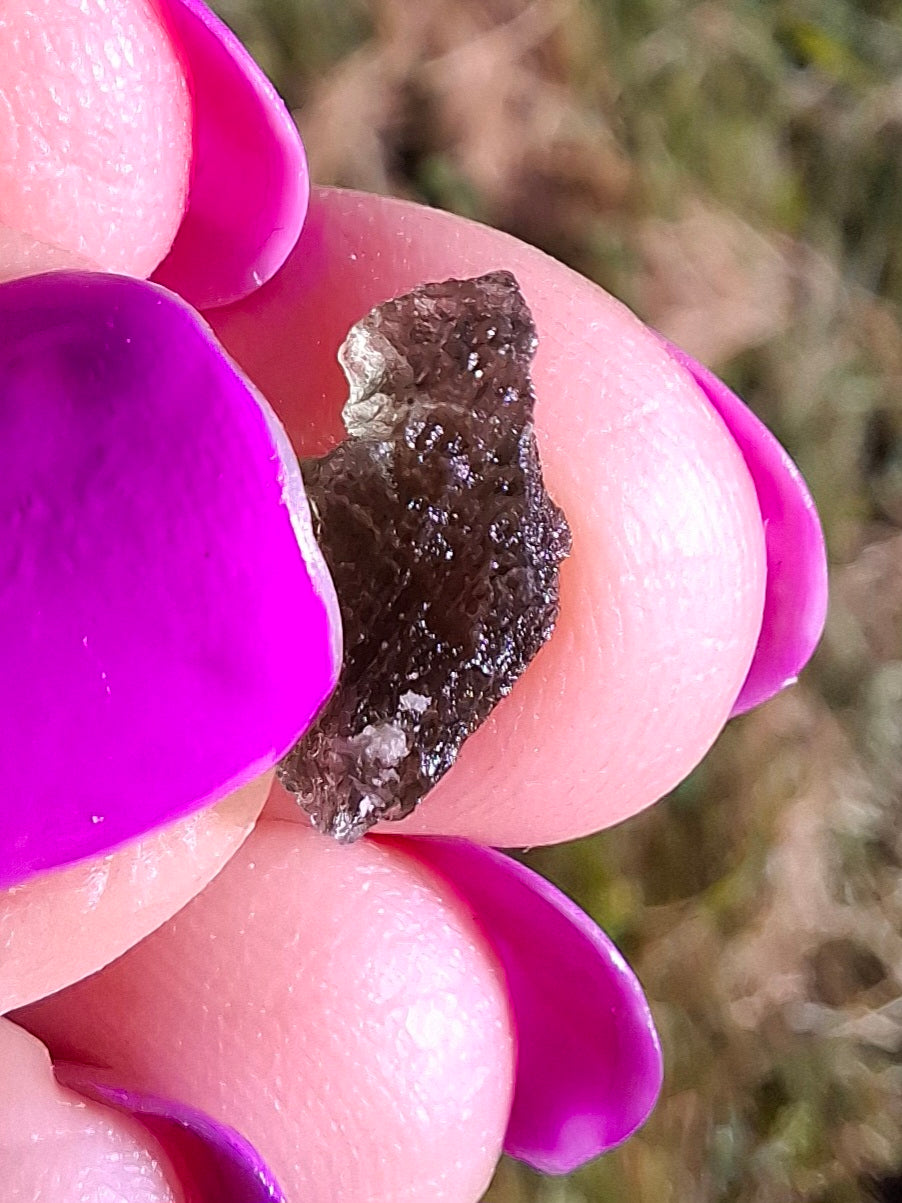 Moldavite Piece, 0.51g, Tektite (Ref: 1450)