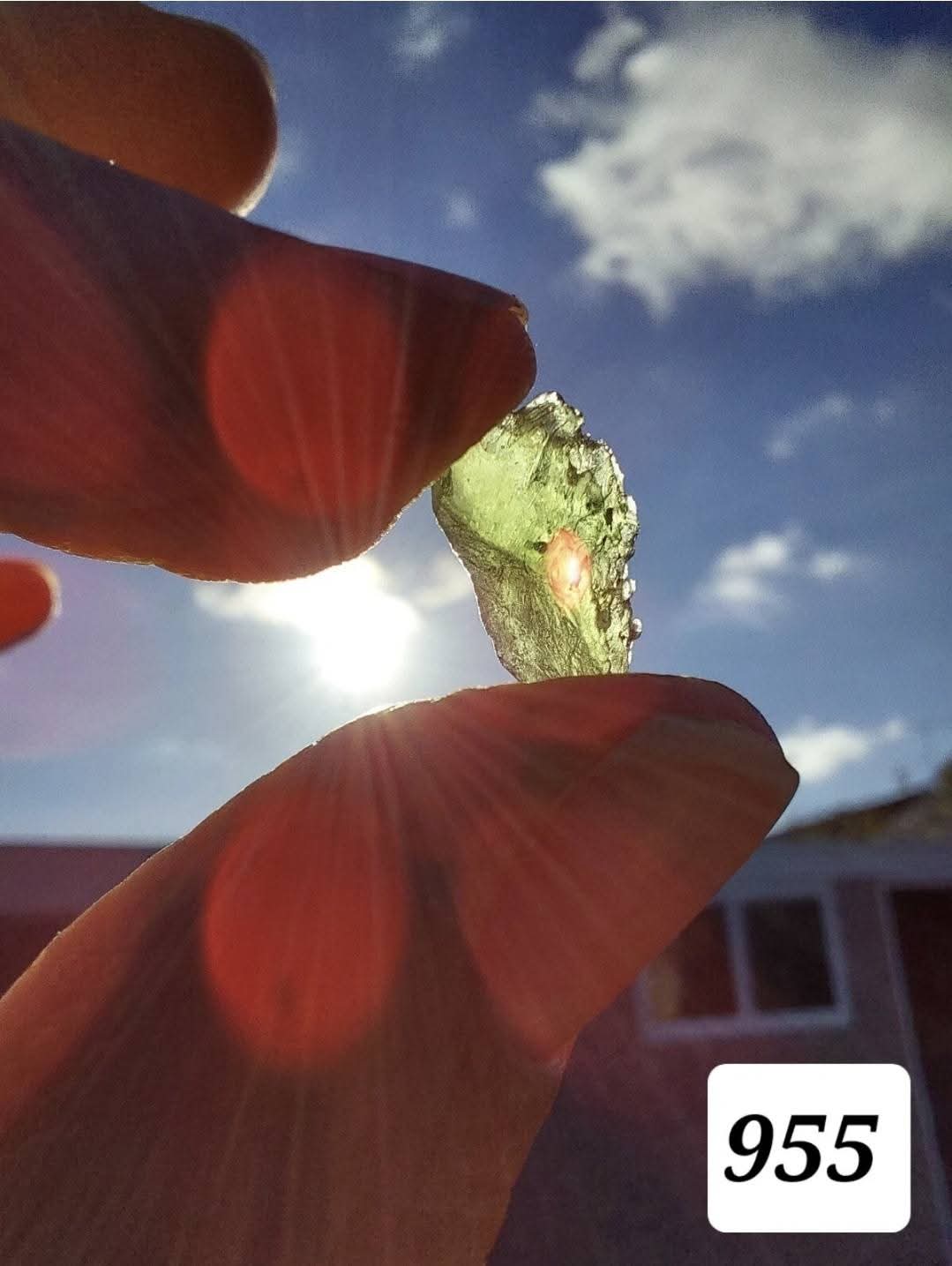 Moldavite Piece, 0.62g, Tektite (Ref: 955)