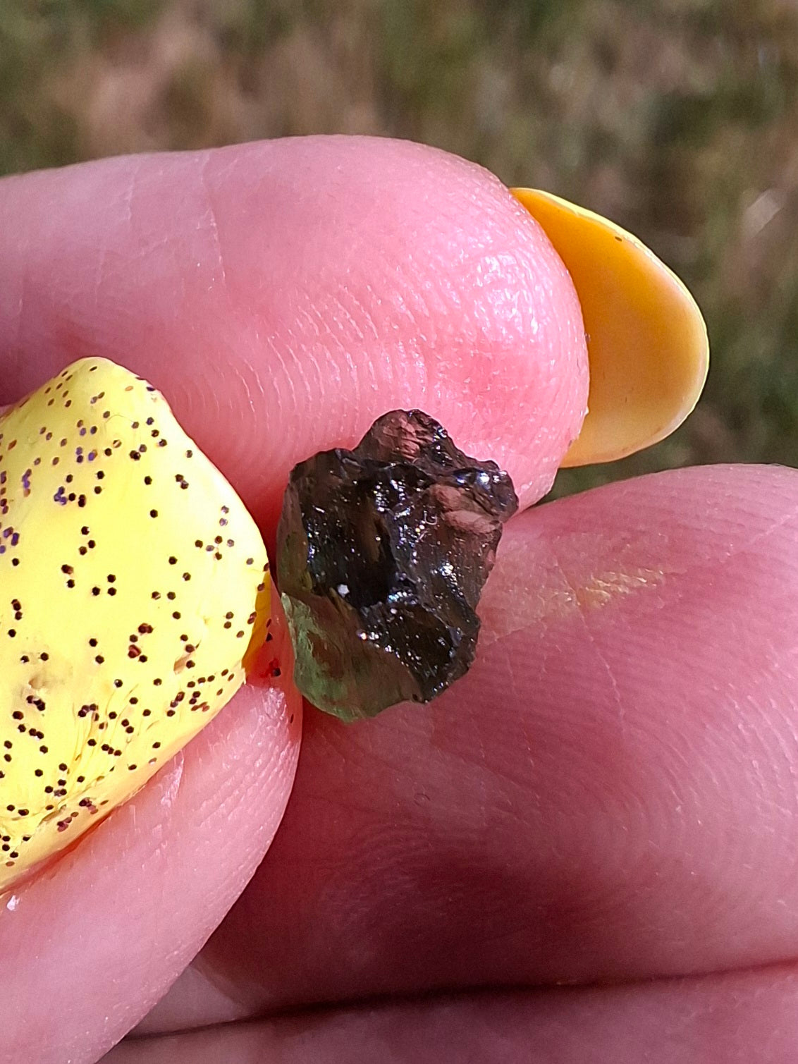 Moldavite small Piece, 0.40g, Tektite (Ref: 1479)