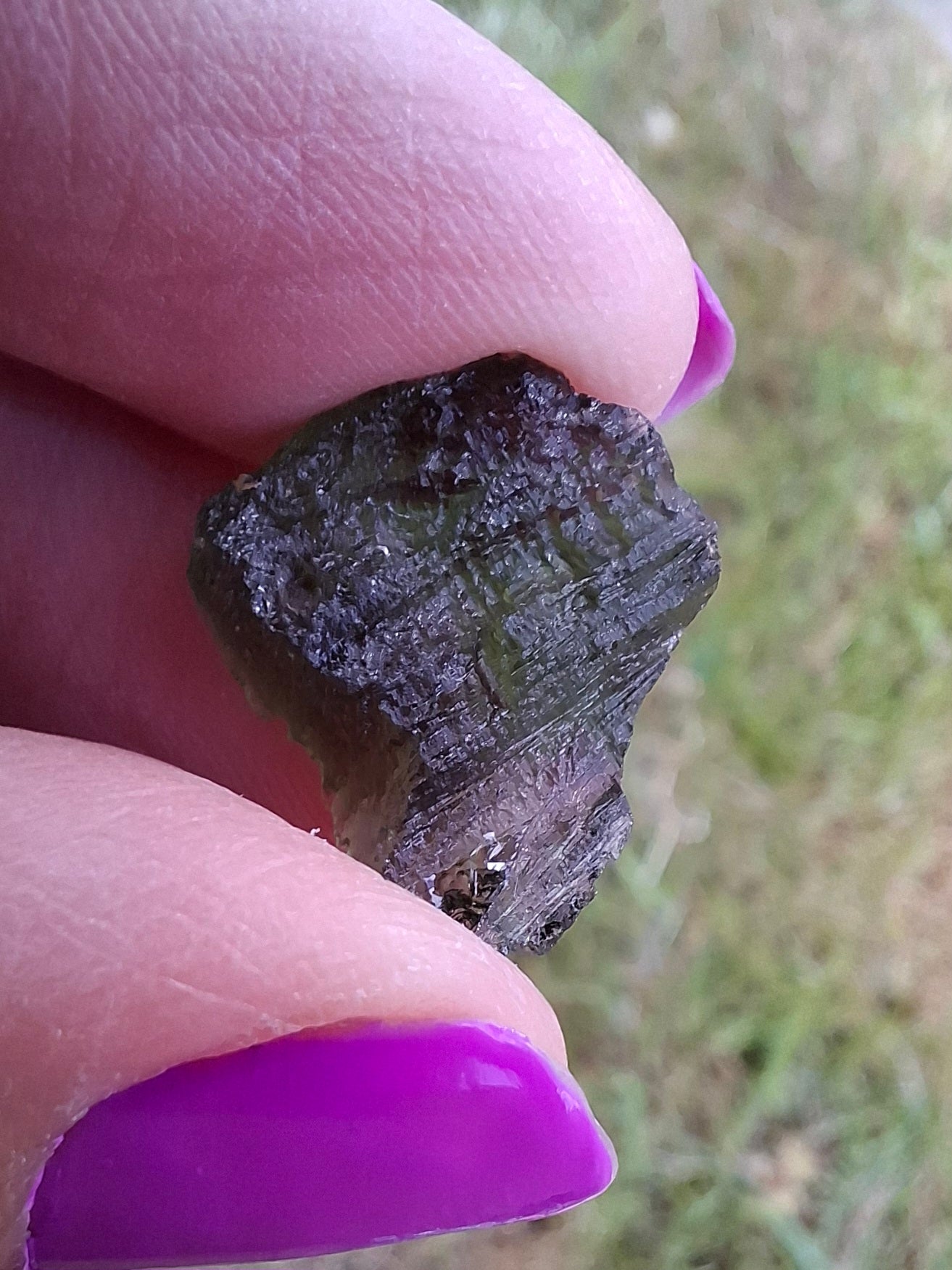 Moldavite Piece, 1.92g, Tektite (Ref: 1426)