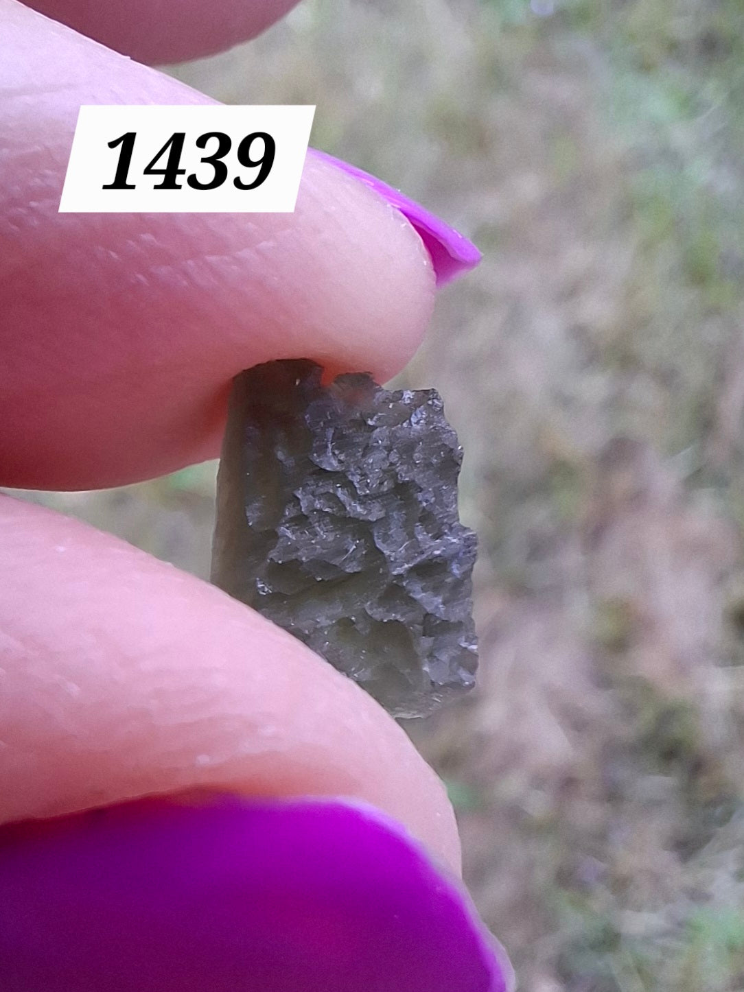 Moldavite Piece, 0.57g, Tektite (Ref: 1439)