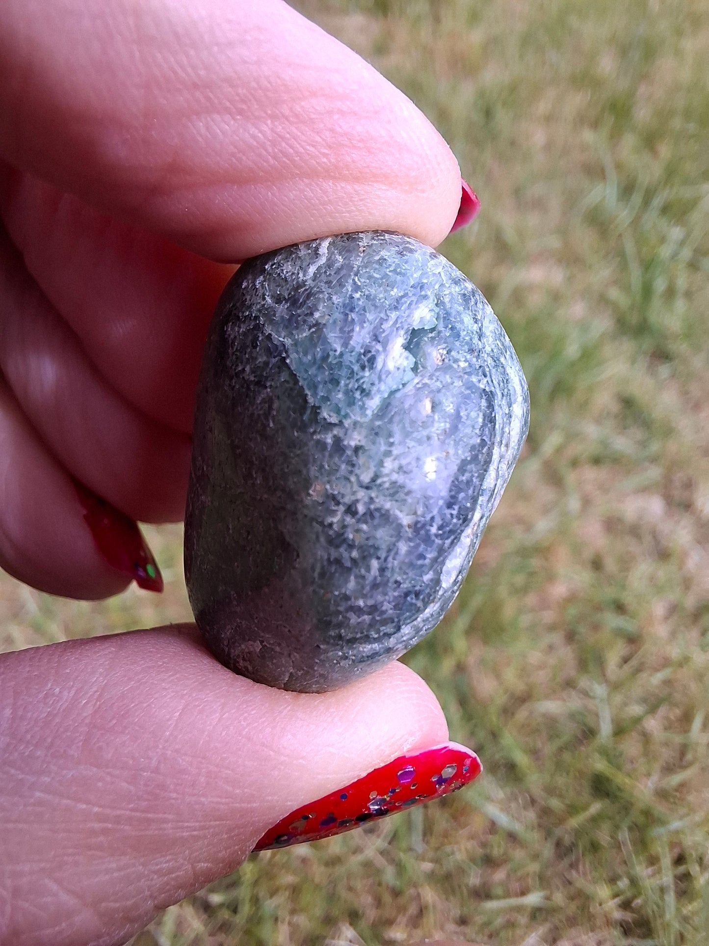 Green Moss Agate, Tumble Stone, Crystal (Ref: T169)