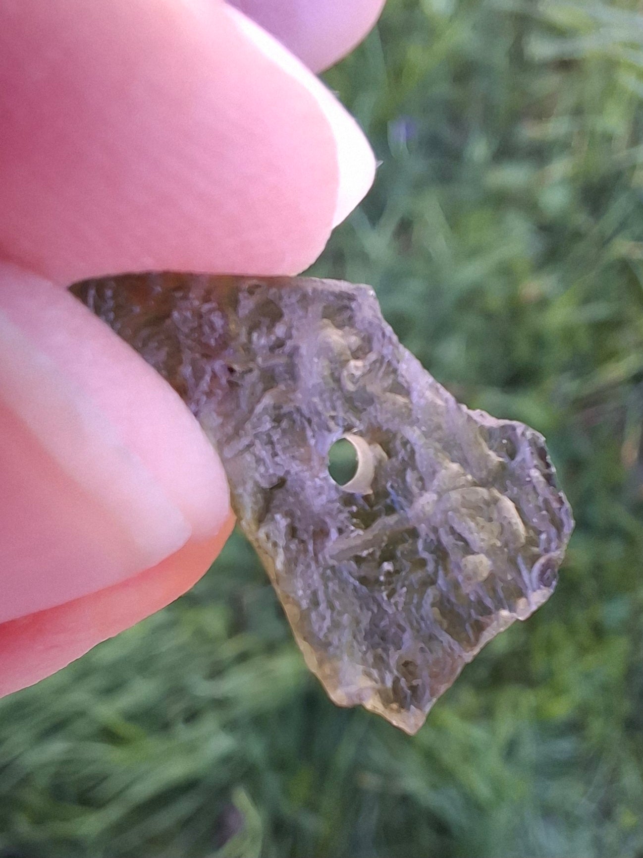 DRILLED, Moldavite Piece, 0.90g, Tektite (Ref: D14)