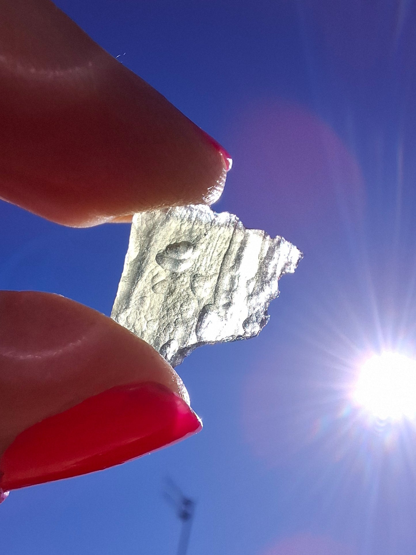 Moldavite Piece, 0.69g, Tektite (Ref: 1405)
