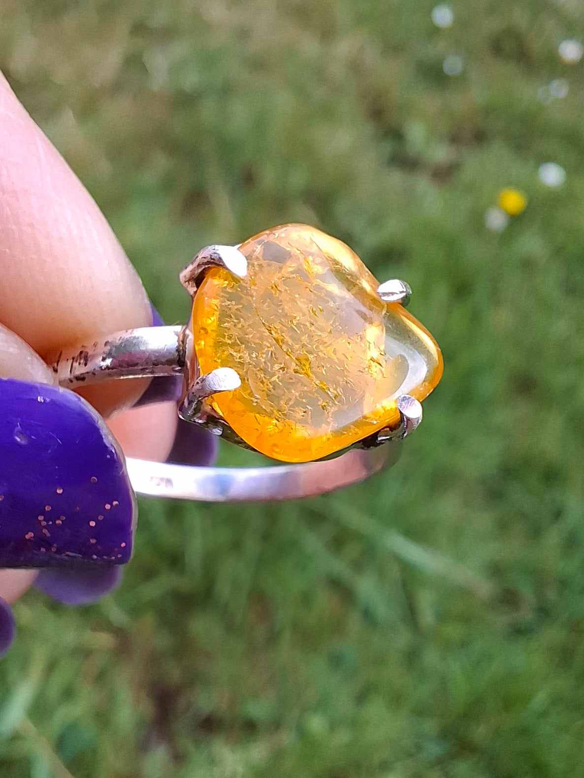 Baltic Amber Ring, size large R, 925 Silver, Fossil (Ref: AR17)