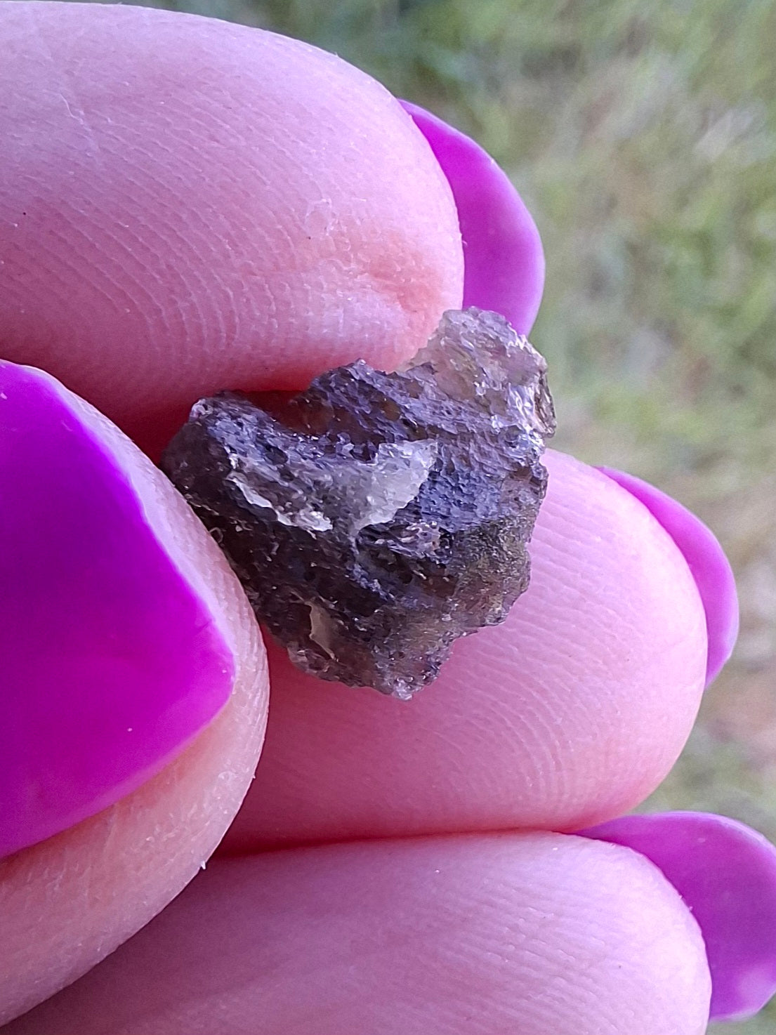 Moldavite Piece, 0.65g, Tektite (Ref: 1459)