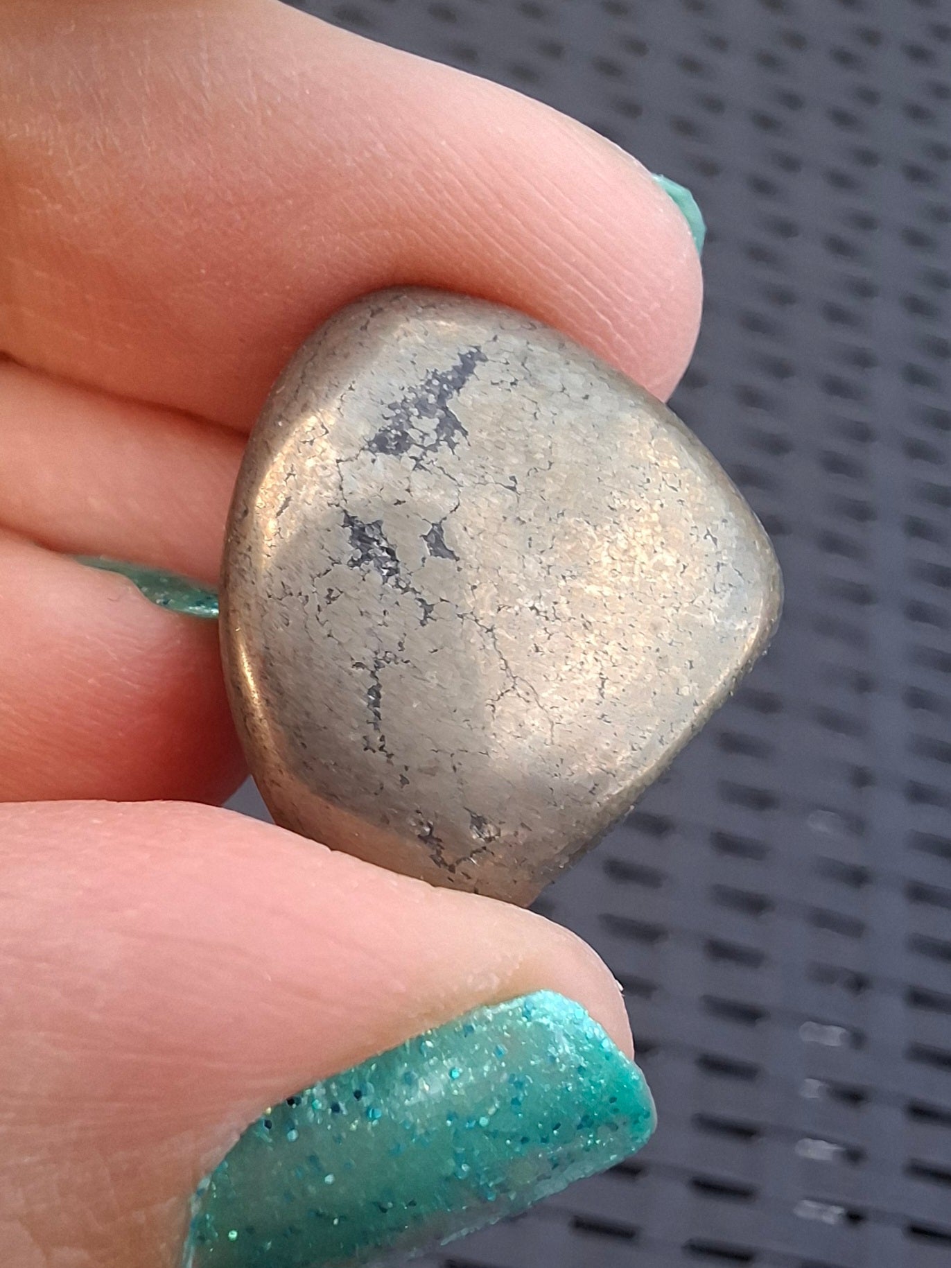 Apache Gold Tumble Stone, Crystal (Ref: T229)
