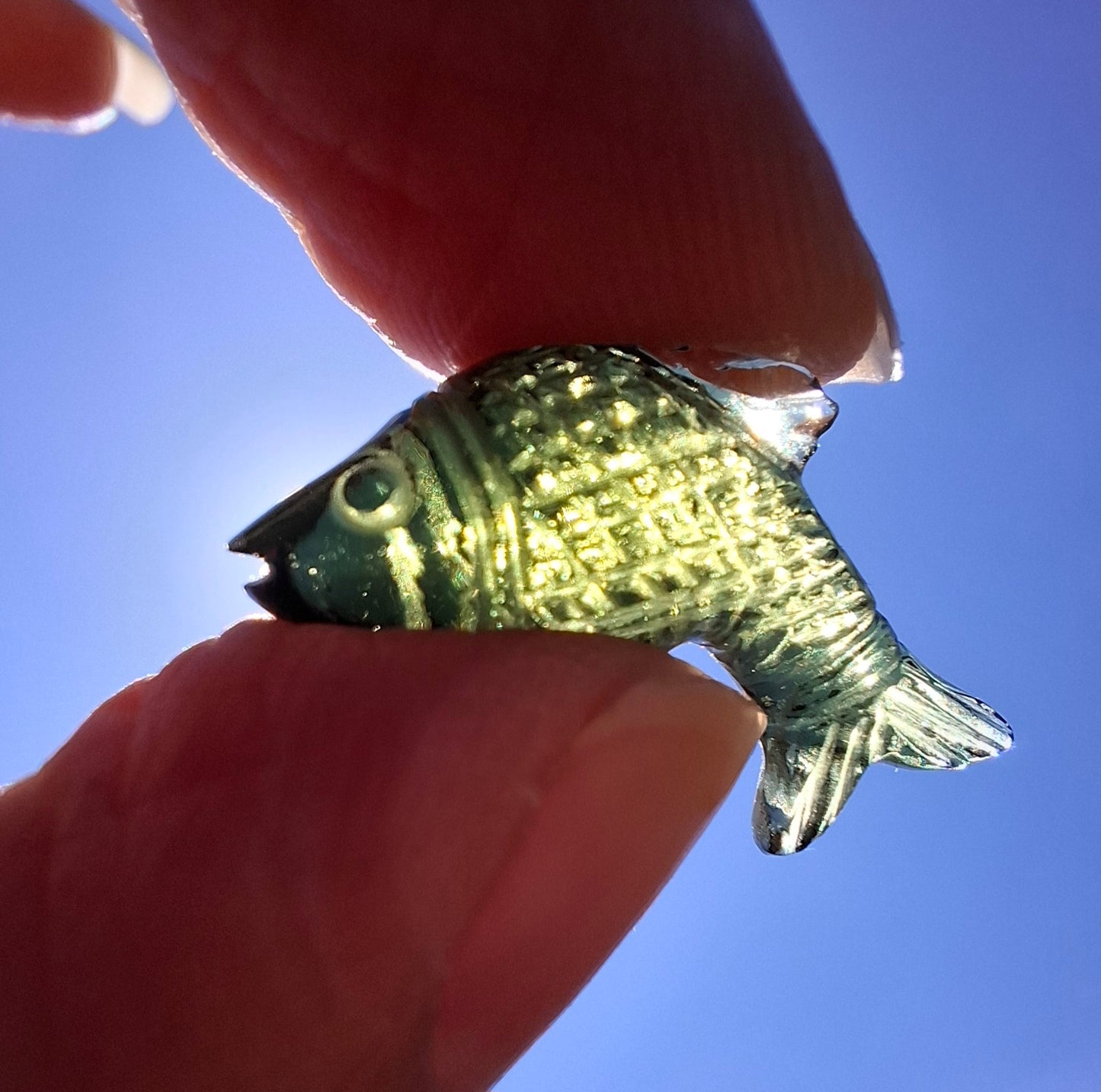 Moldavite FISH carving, 1.62g, Tektite (Ref: Fish6)