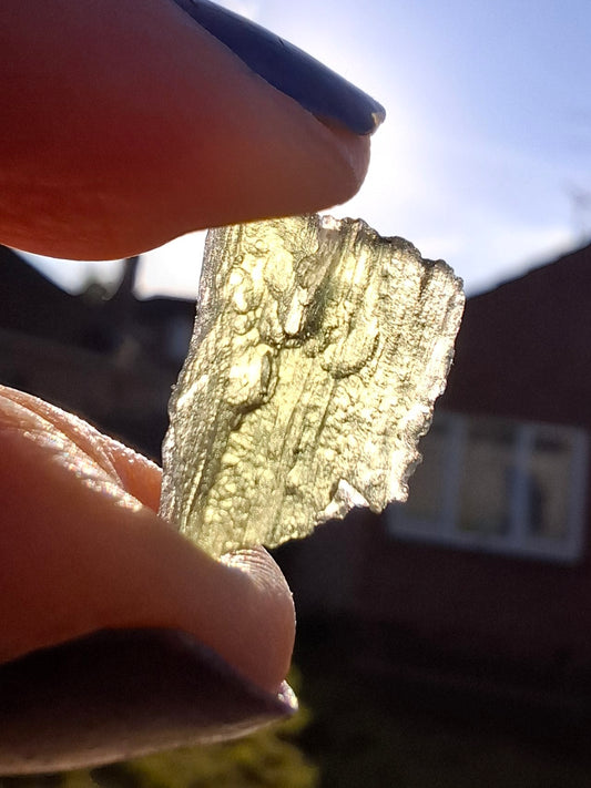 Moldavite Piece, 0.93g, Tektite (Ref: 1391)