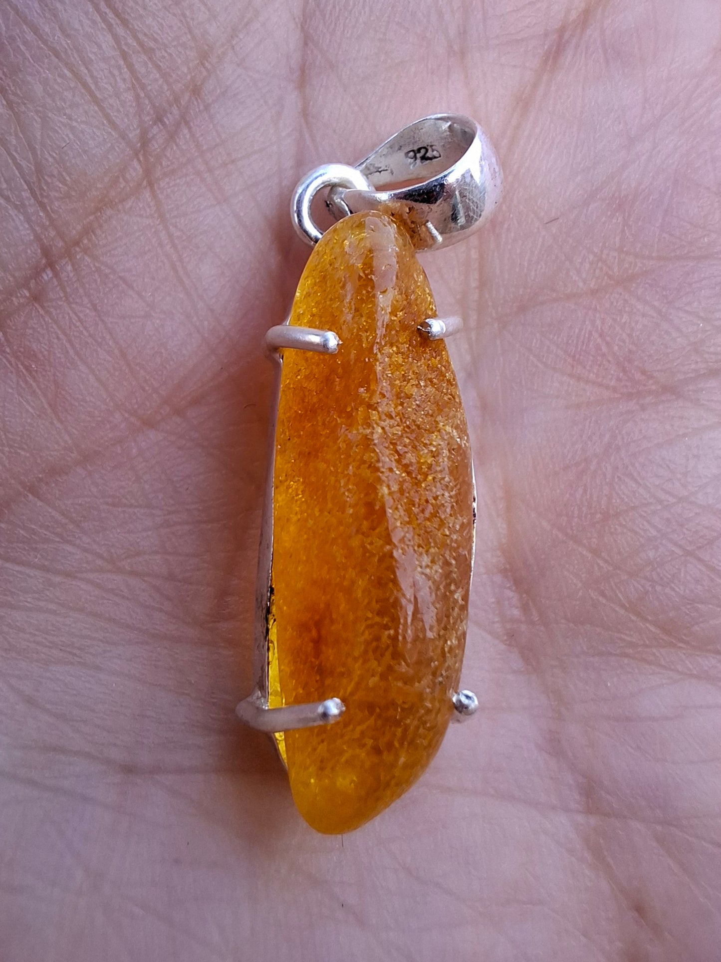 Baltic Amber Pendant, 925 Silver, Fossil (Ref: AP9)