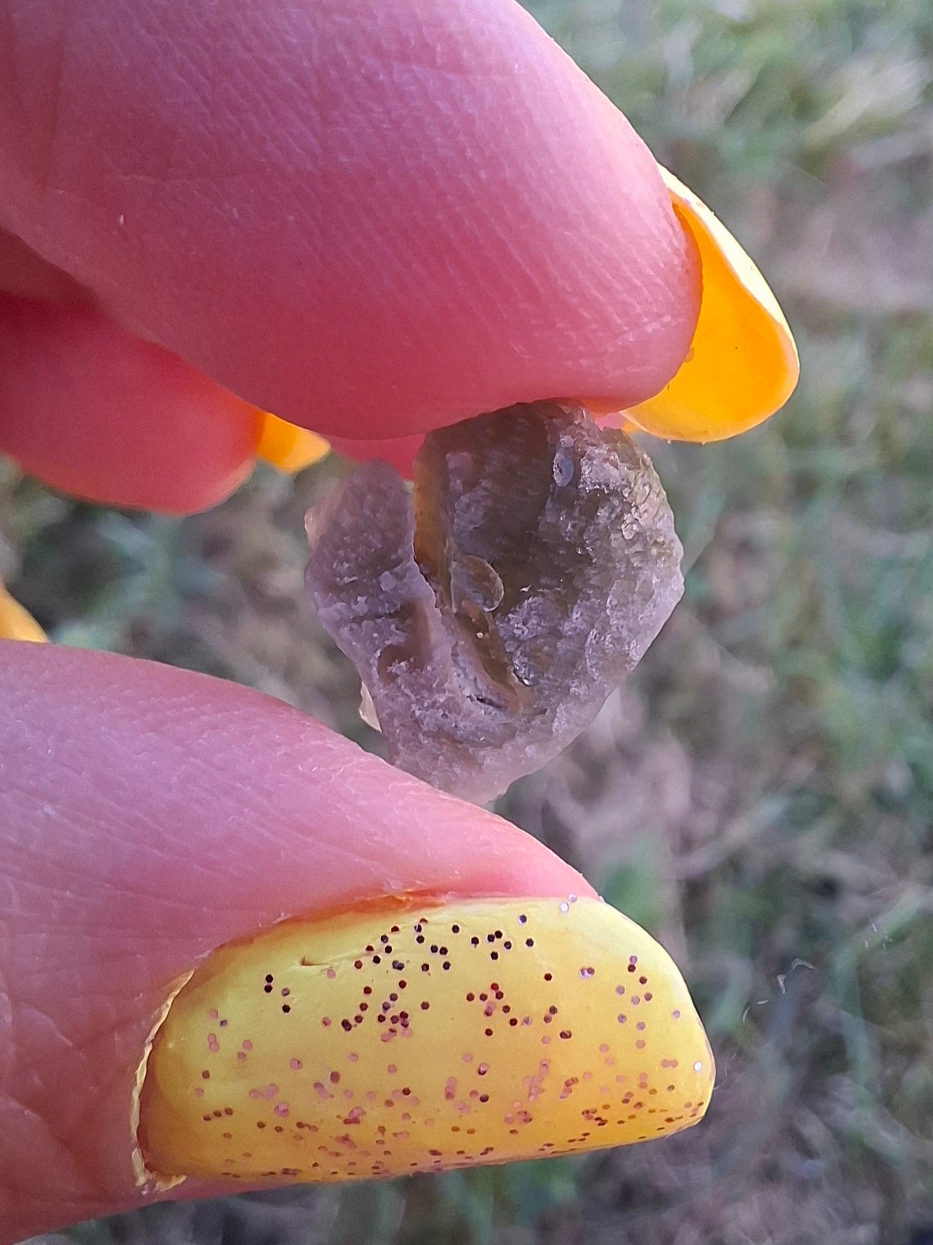 Moldavite Piece, 0.68g, Tektite (Ref: 1481)