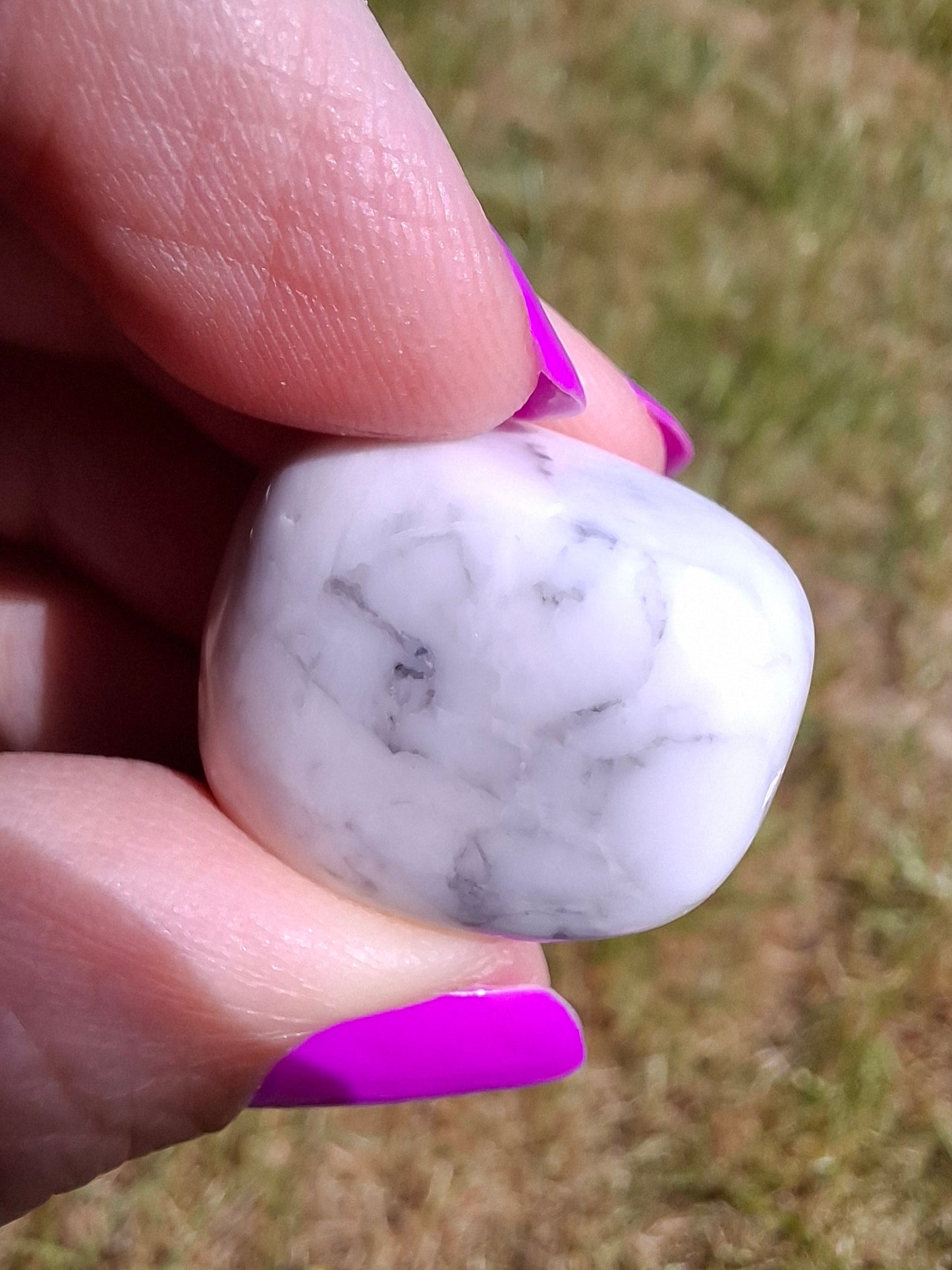 Howlite, Tumble Stone, Crystal (Ref: T44)