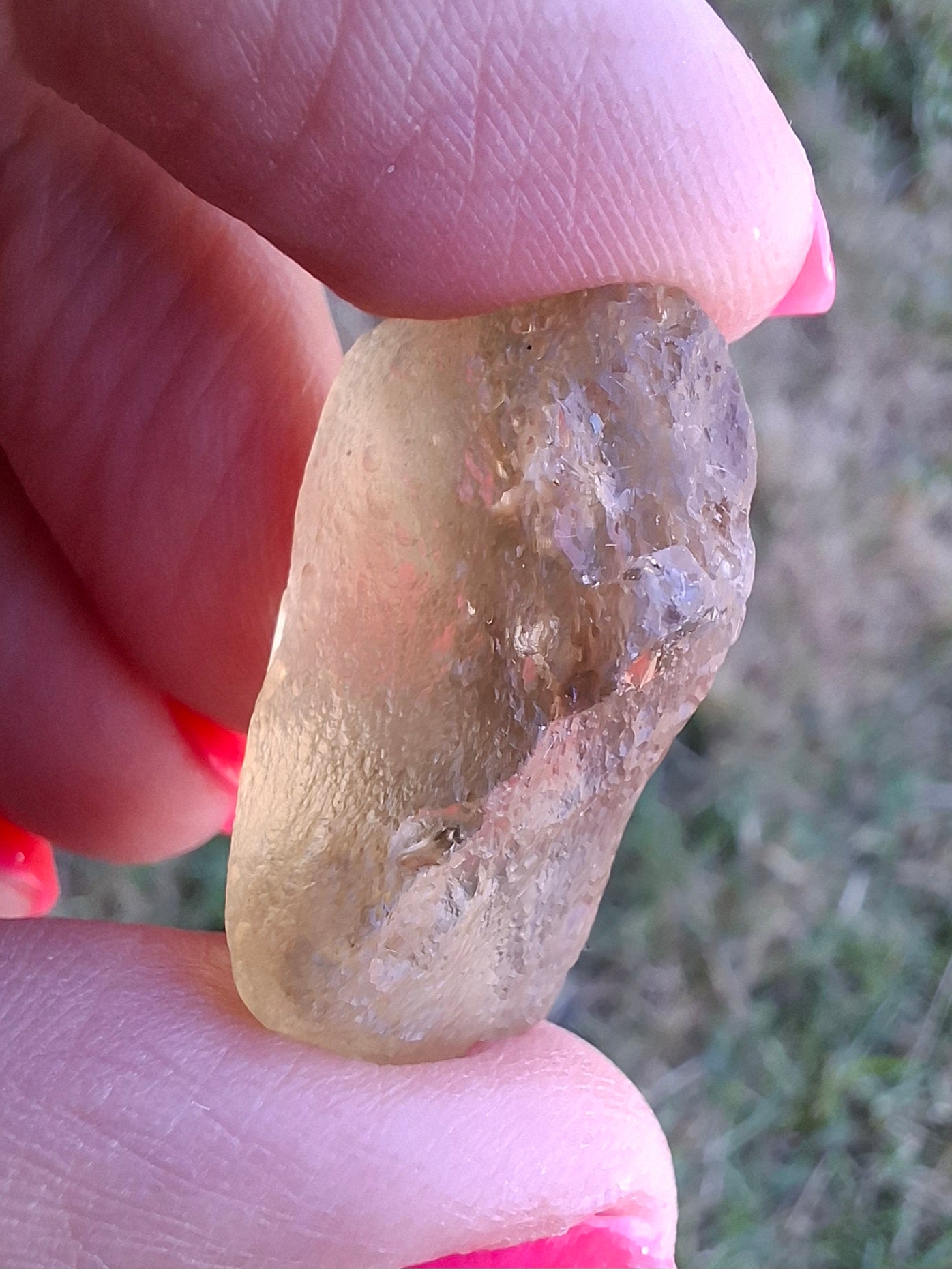 Libyan Desert Glass (darker) Piece, 7.32g, Tektite (Ref: L1369)