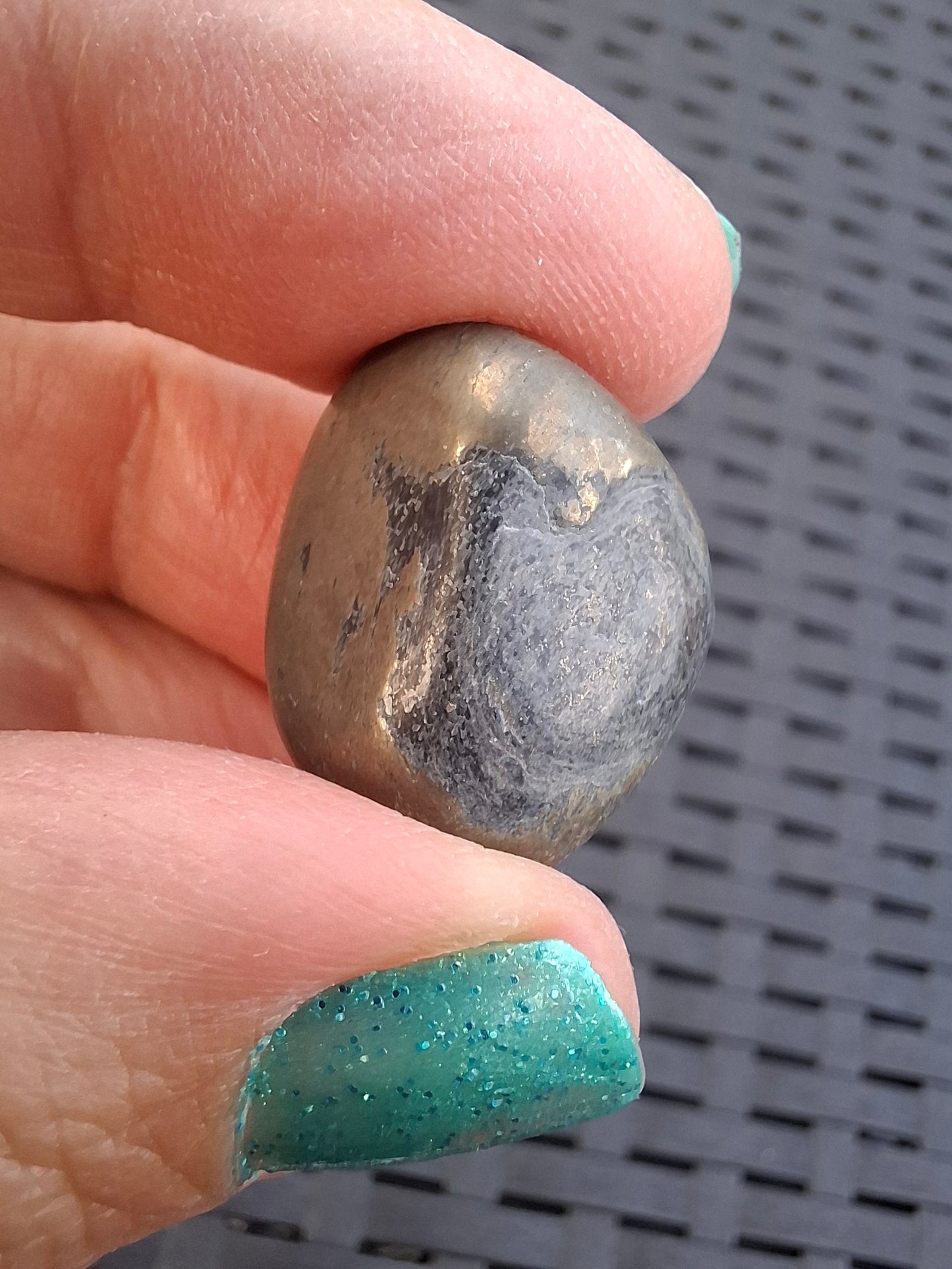 Apache Gold Tumble Stone, Crystal (Ref: T225)